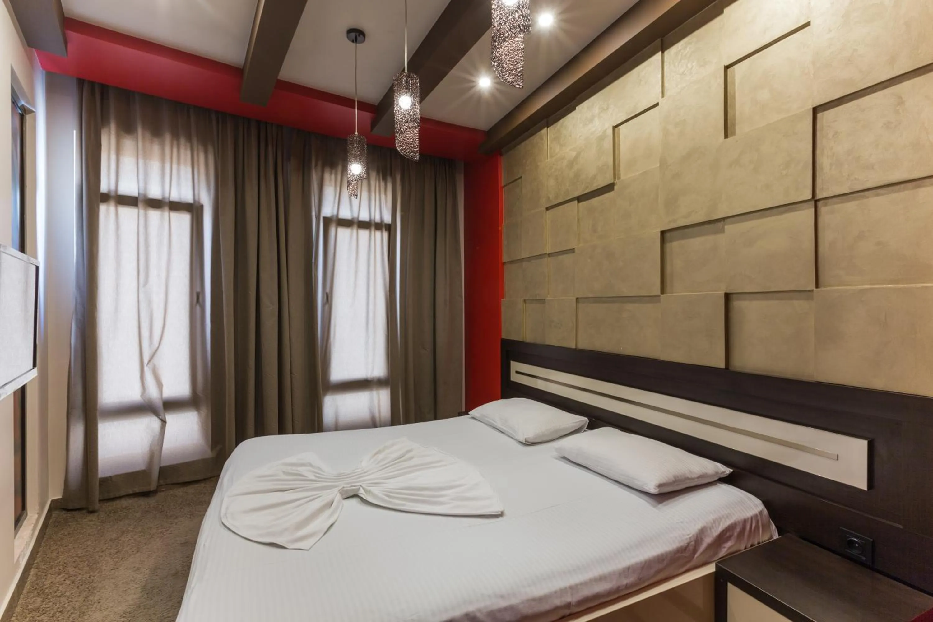 Bed in Green Palace Hotel