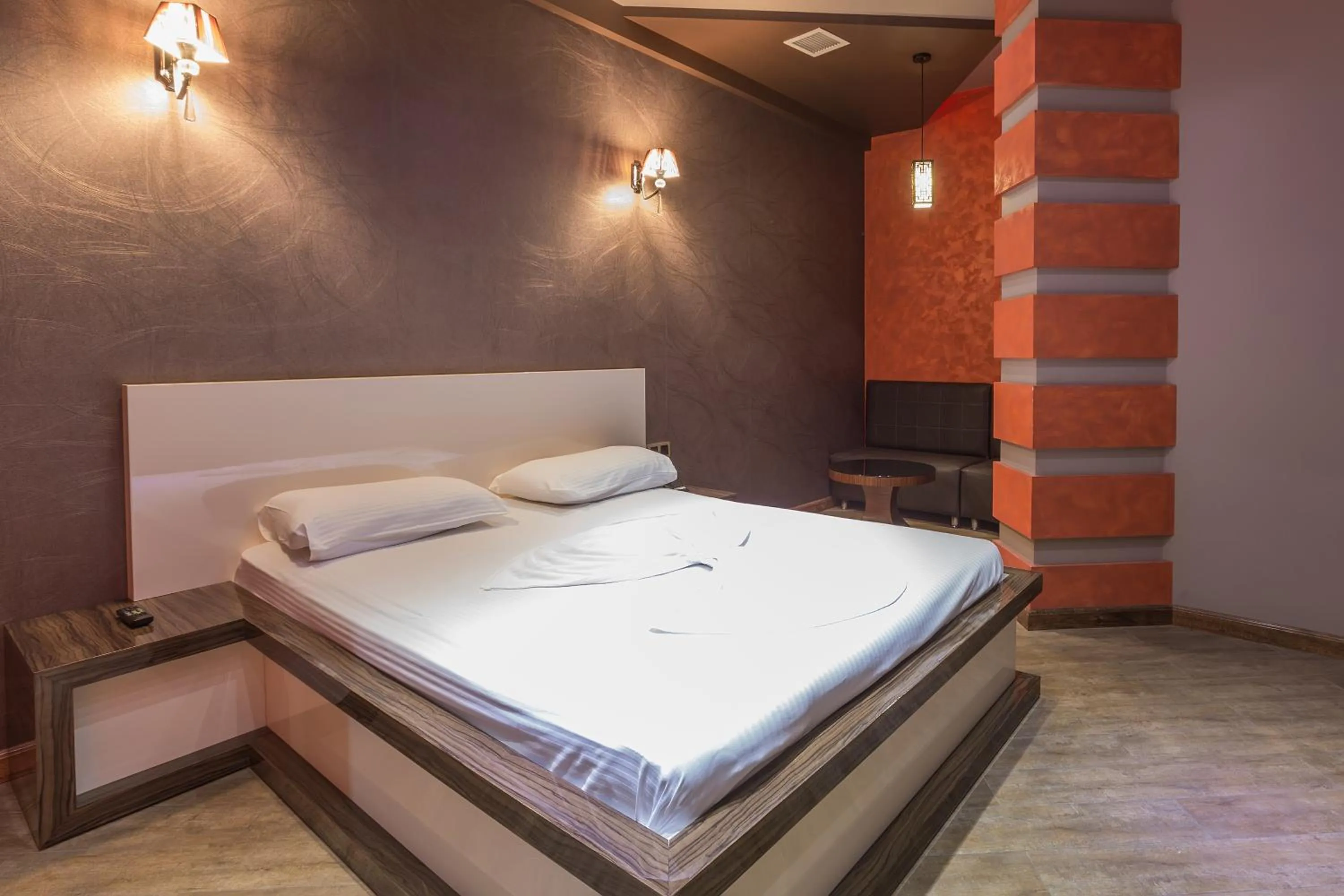 Bed in Green Palace Hotel