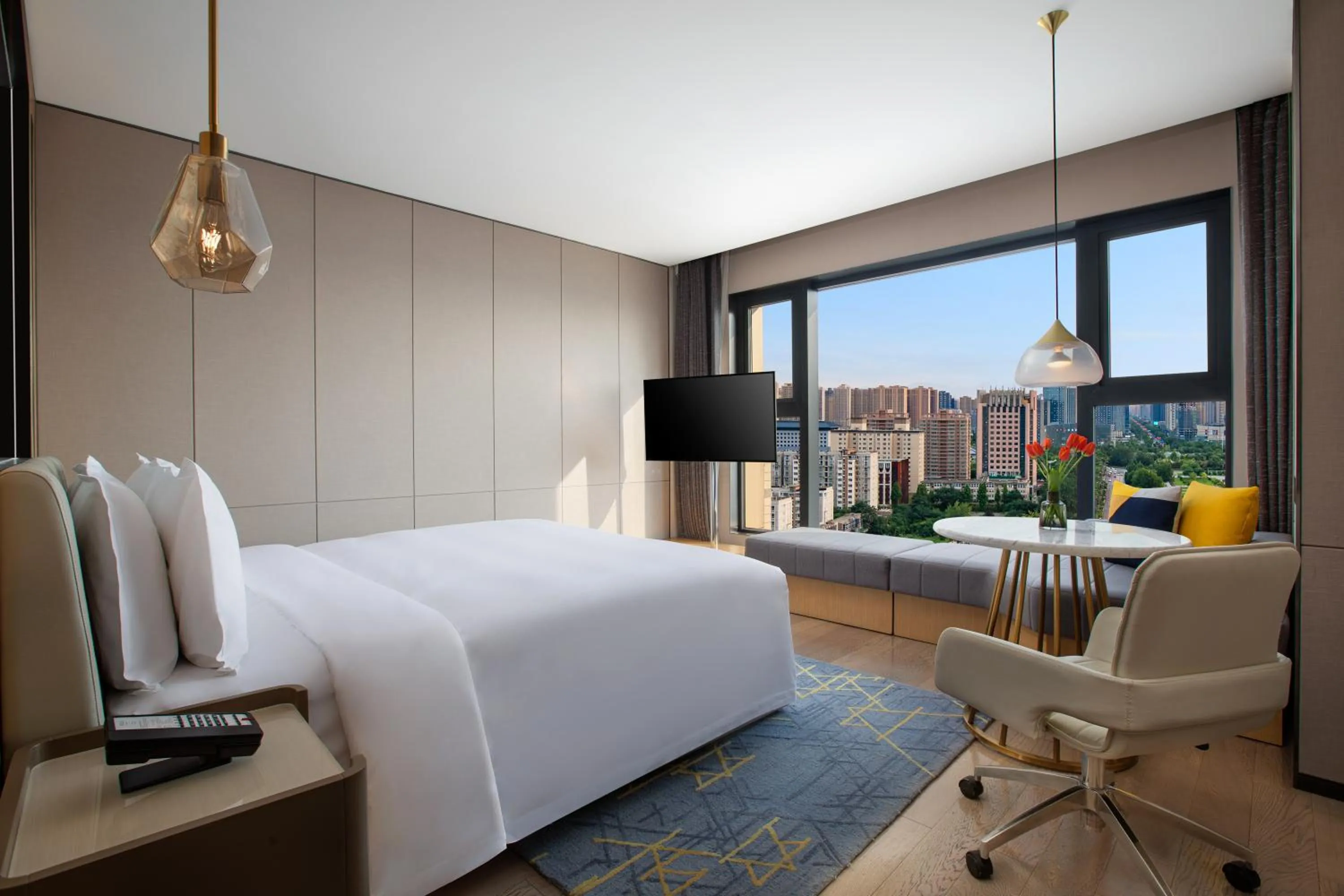 Photo of the whole room, Bed in voco Xian ETDZ by IHG