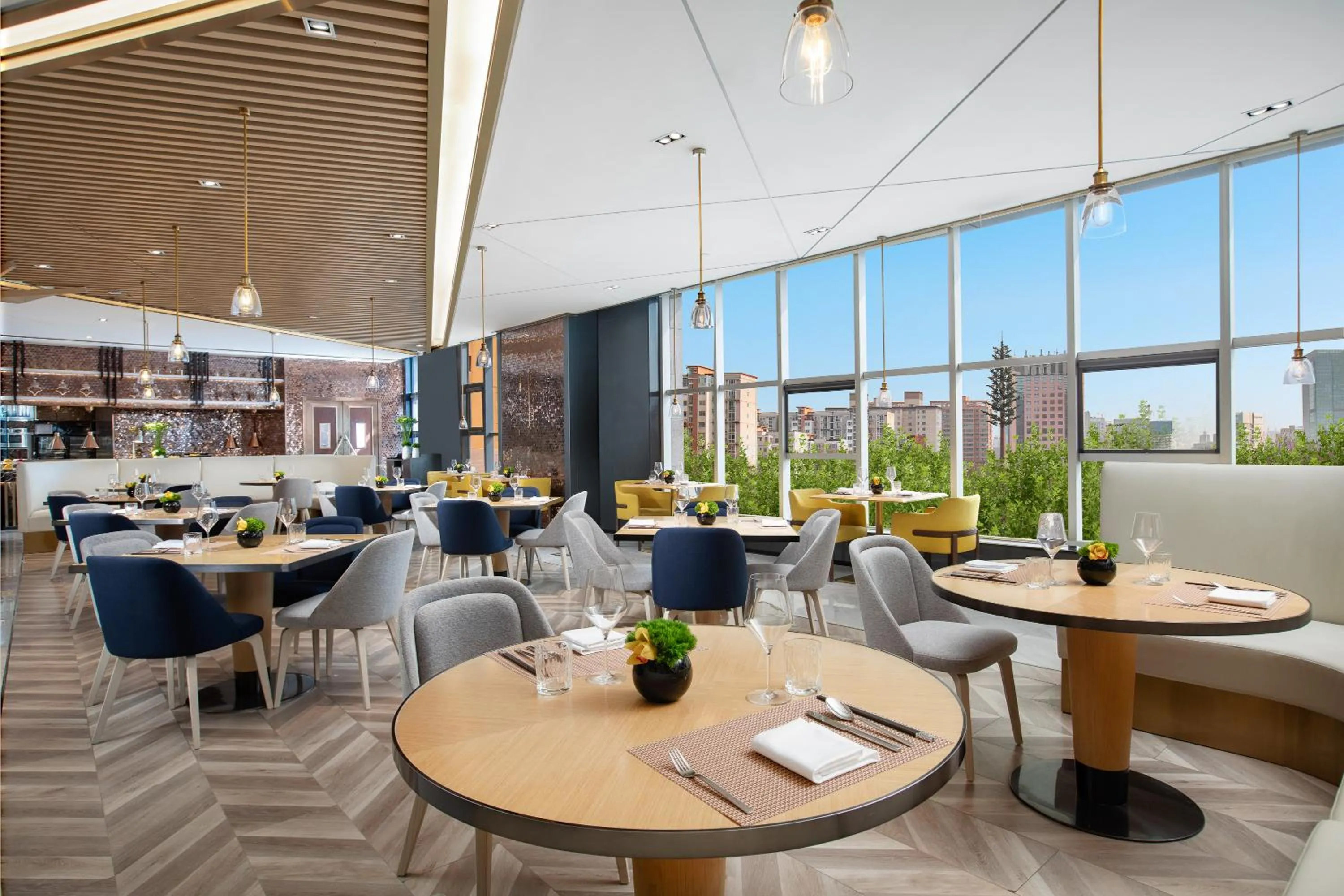 Restaurant/places to eat in voco Xian ETDZ by IHG