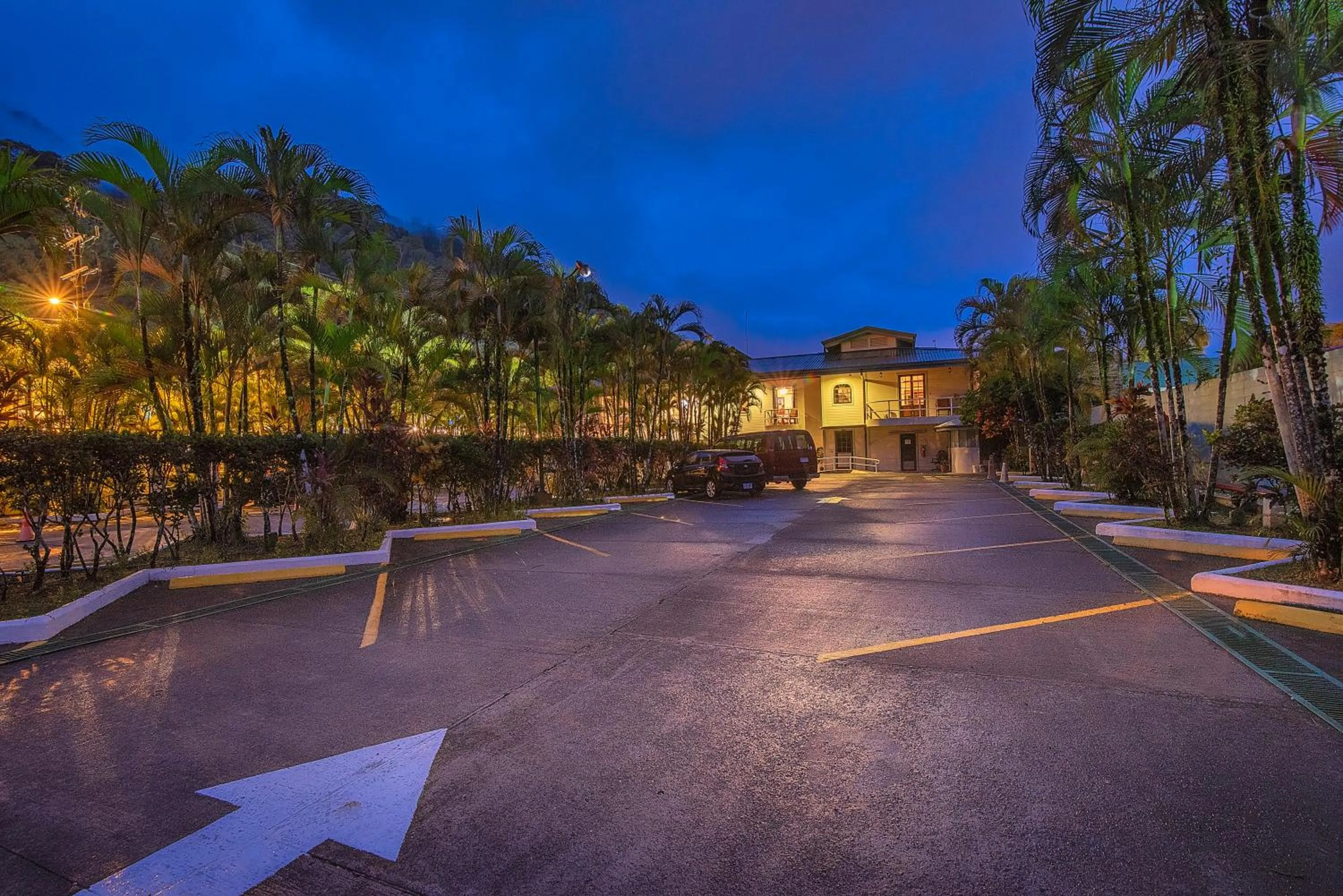 Property building in Hotel Casa Roland Golfito Resort