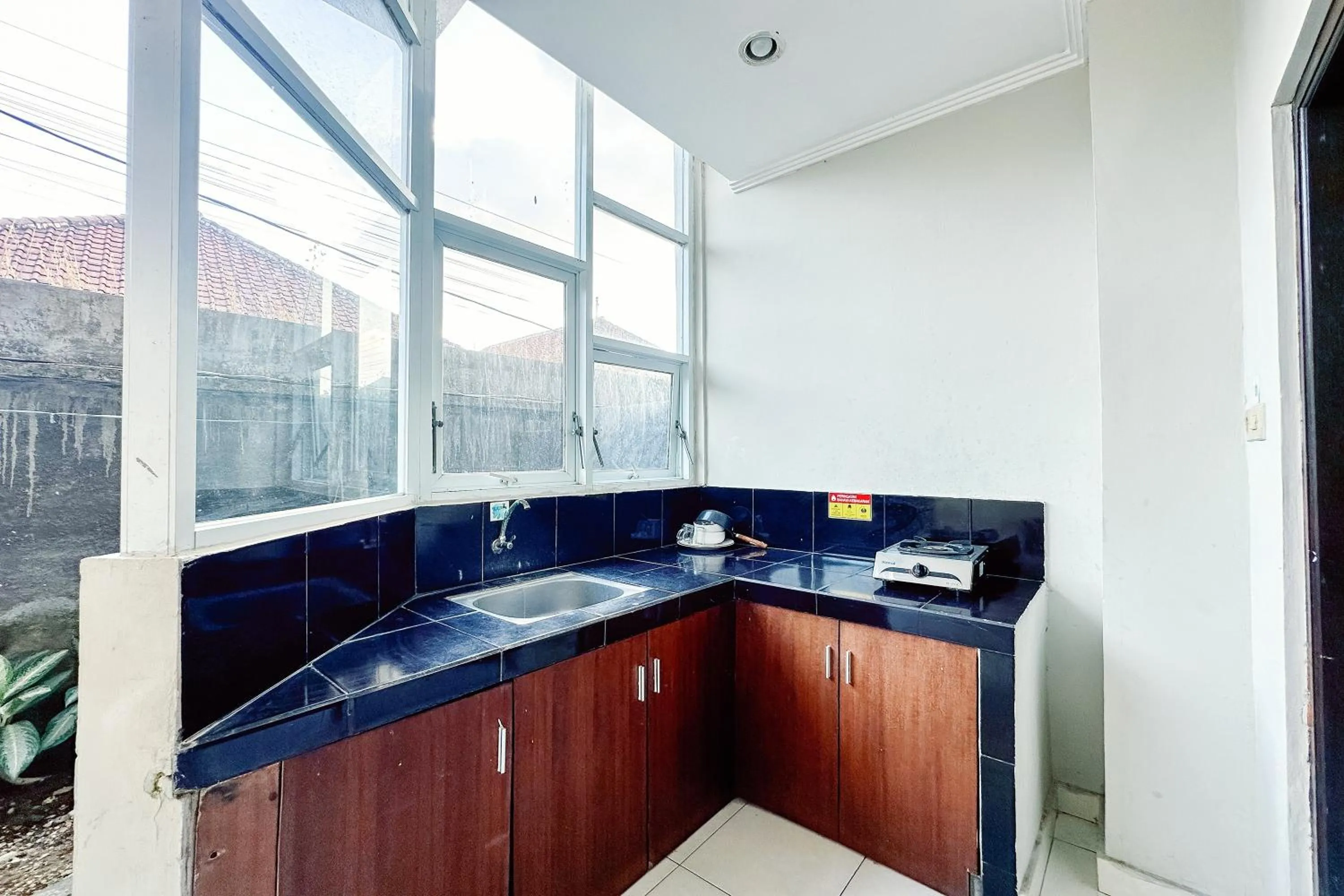 Kitchen or kitchenette in Lembayung Sari Homestay