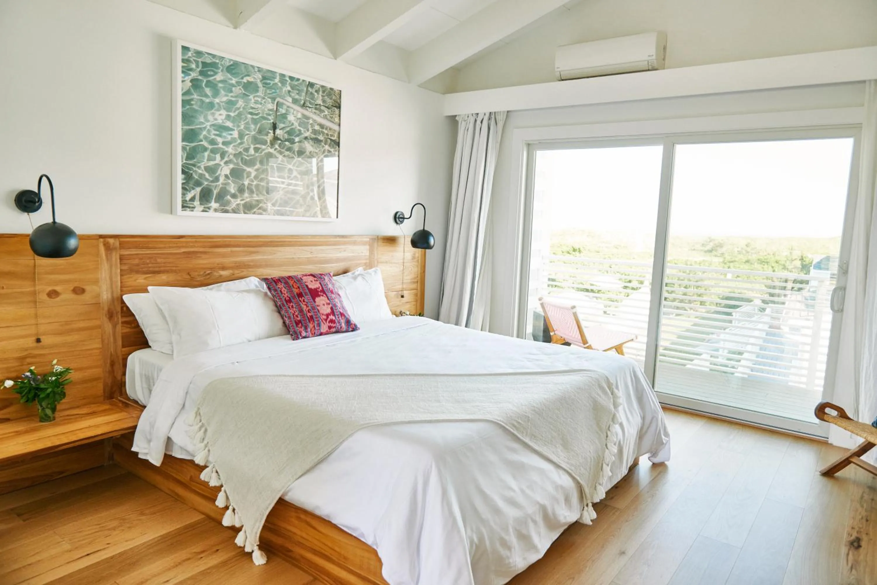 Sea view, Bed in Hero Beach Club