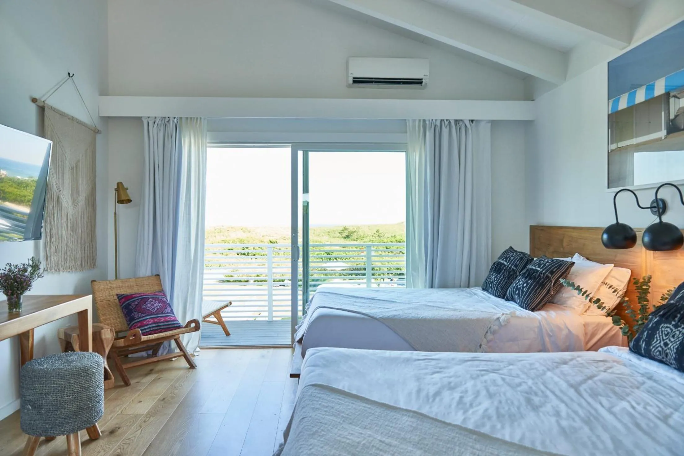 Bedroom, Bed in Hero Beach Club