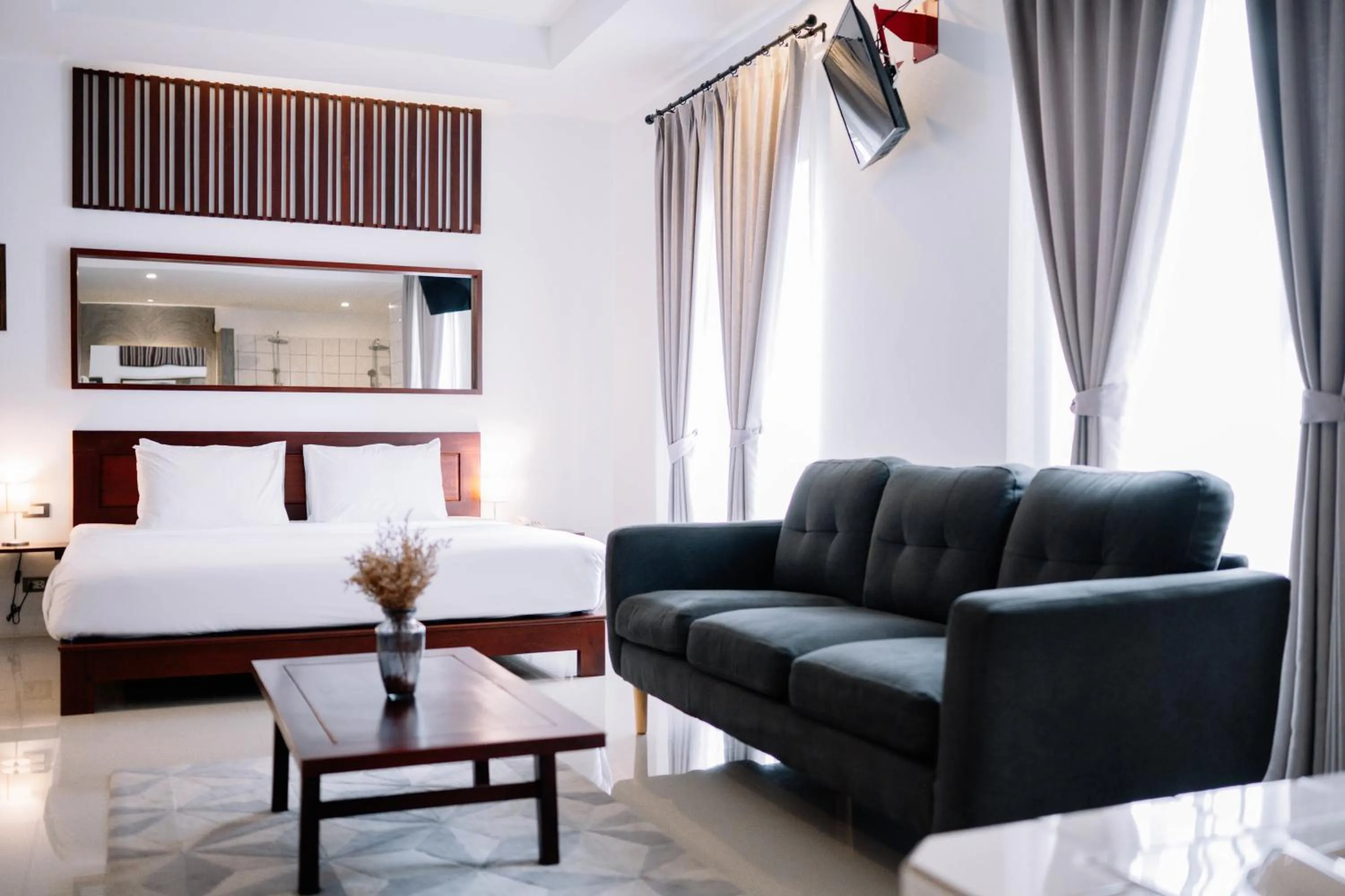 Photo of the whole room, Bed in S 2 Modern Boutique Hotel