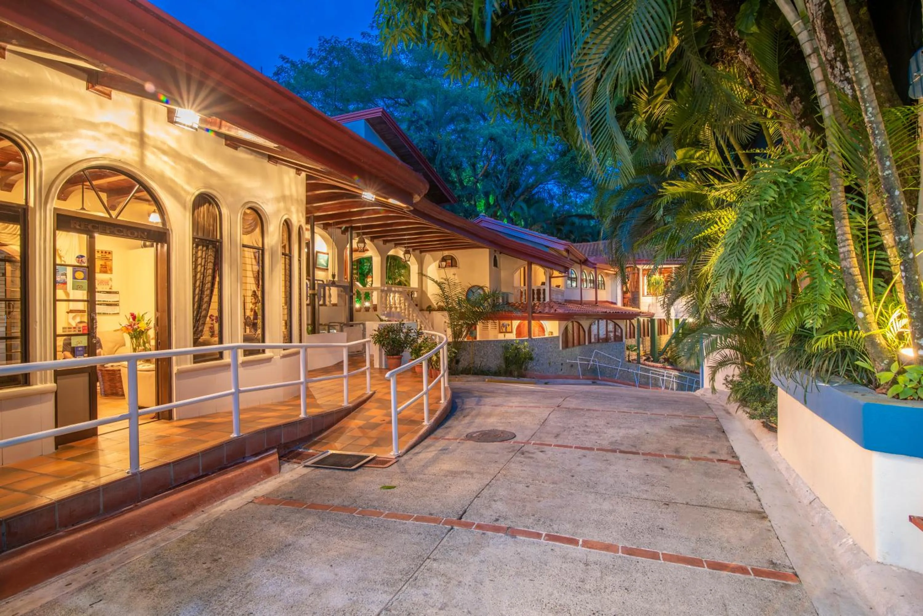 Facade/entrance in Hotel Villas Lirio