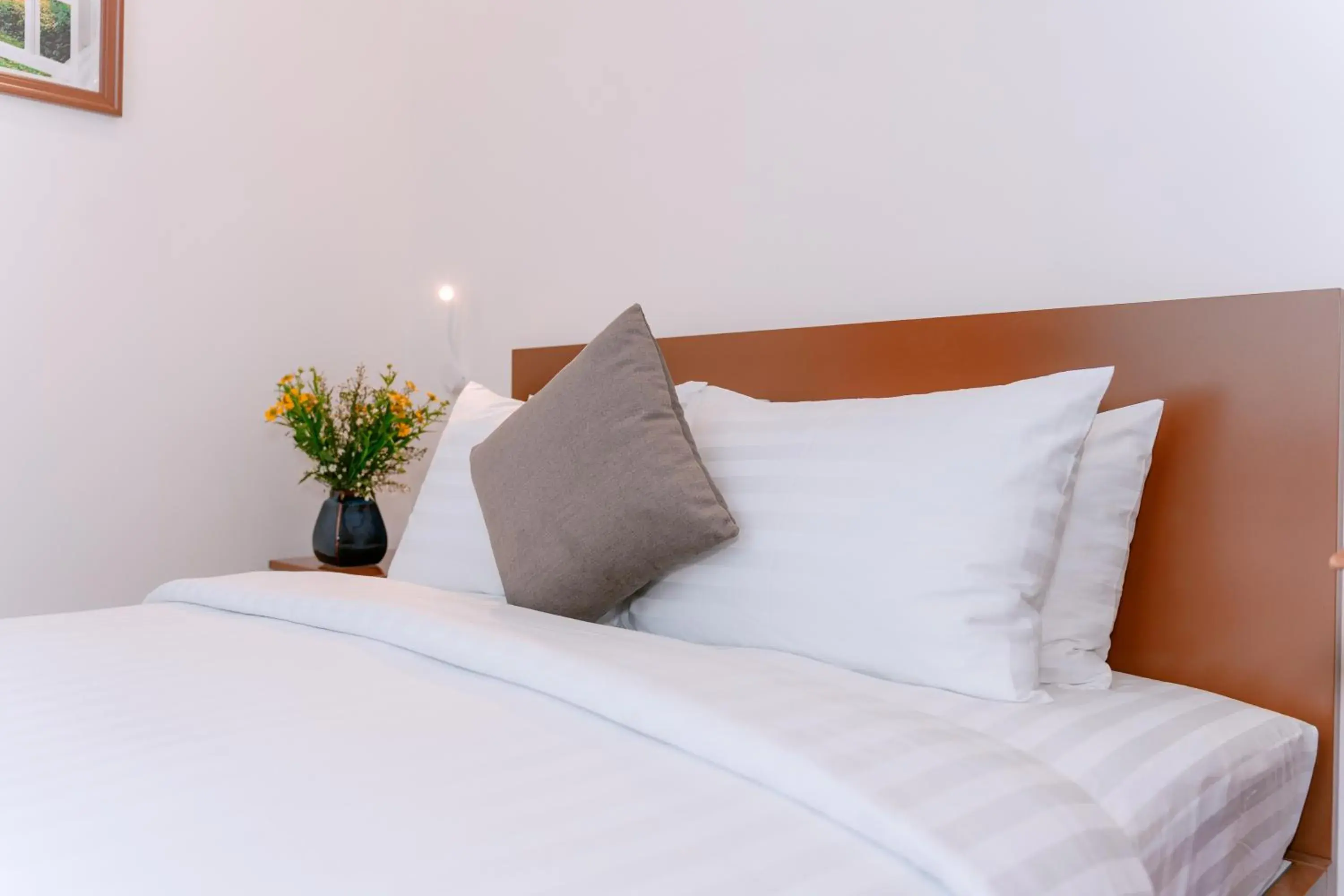 Twin Room with Balcony in DAHLIALAND SAIGON HOTEL & SWIMMING PooL Twin Room with Balcony in DAHLIALAND SAIGON HOTEL & SWIMMING PooL