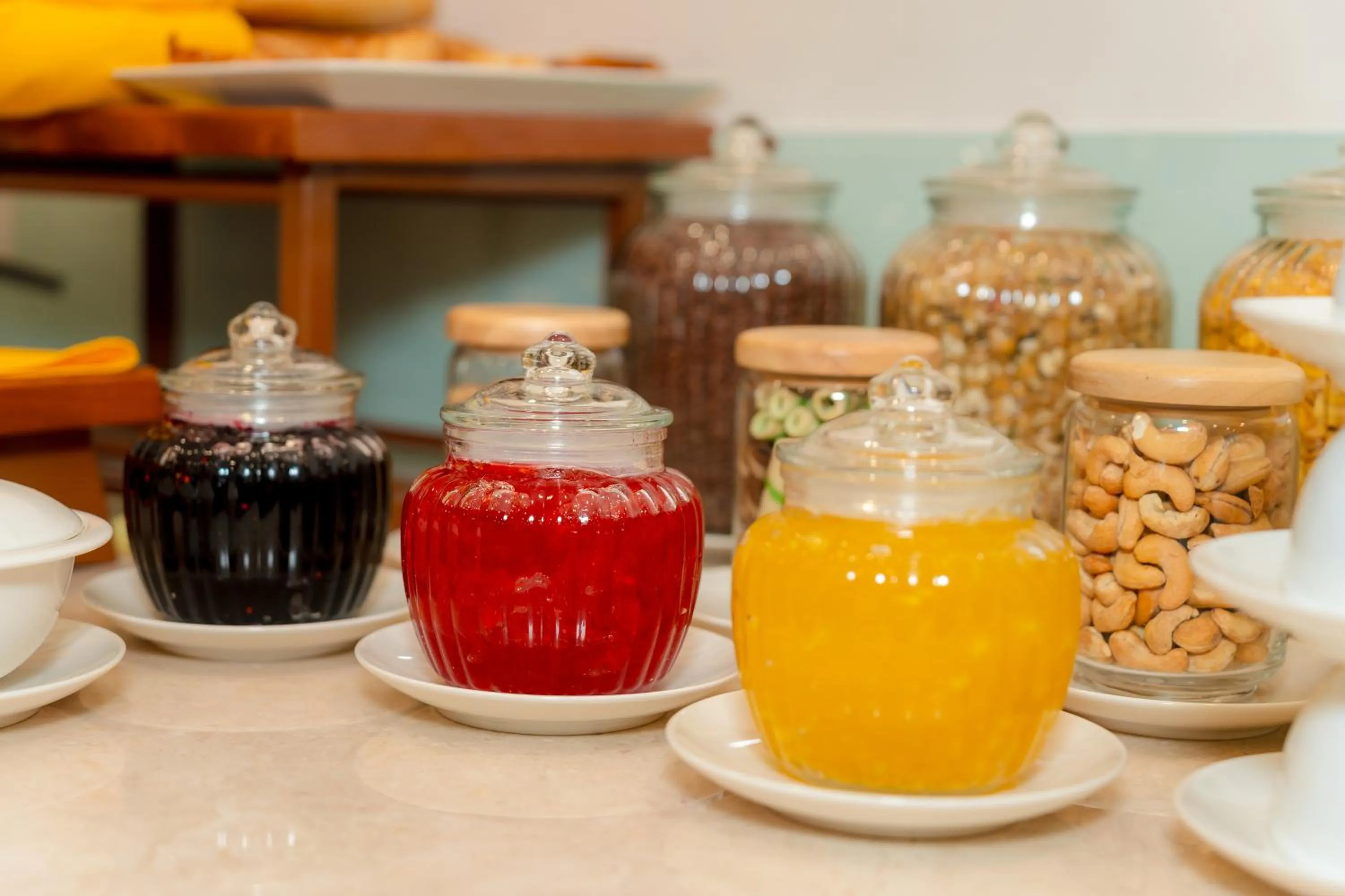 Food and drinks in DAHLIALAND SAIGON HOTEL & SWIMMING PooL