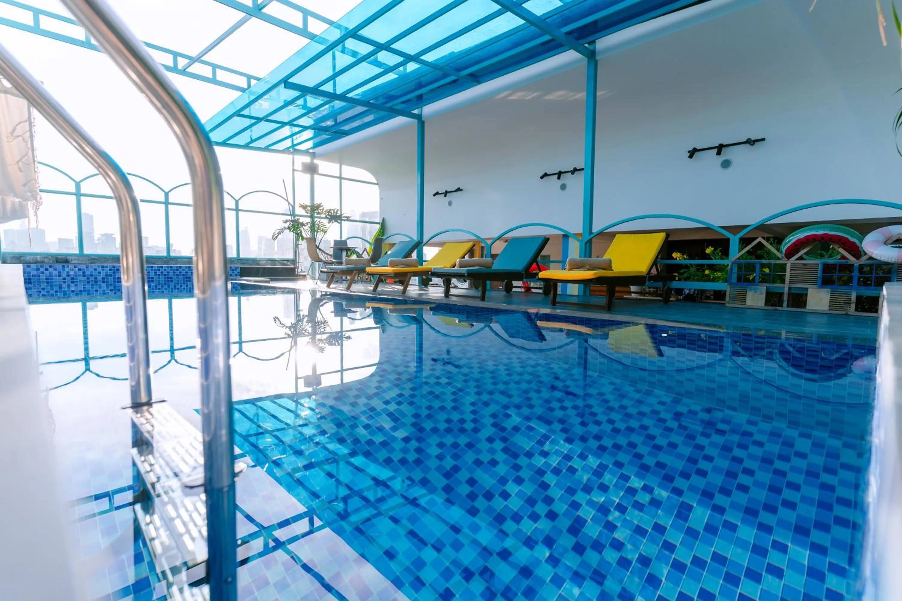 Swimming pool in DAHLIALAND SAIGON HOTEL & SWIMMING PooL