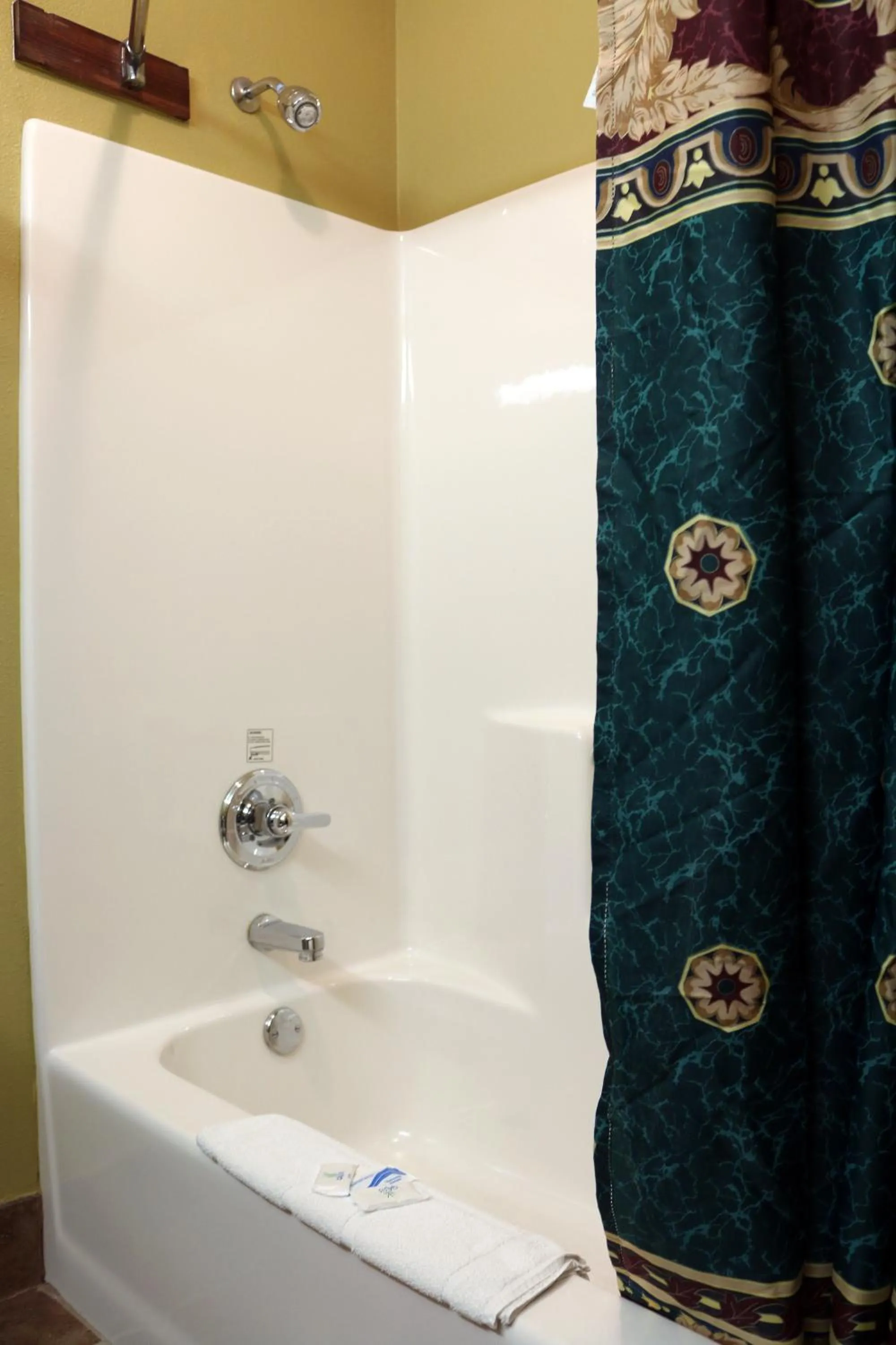 Hometown Inn & Suites