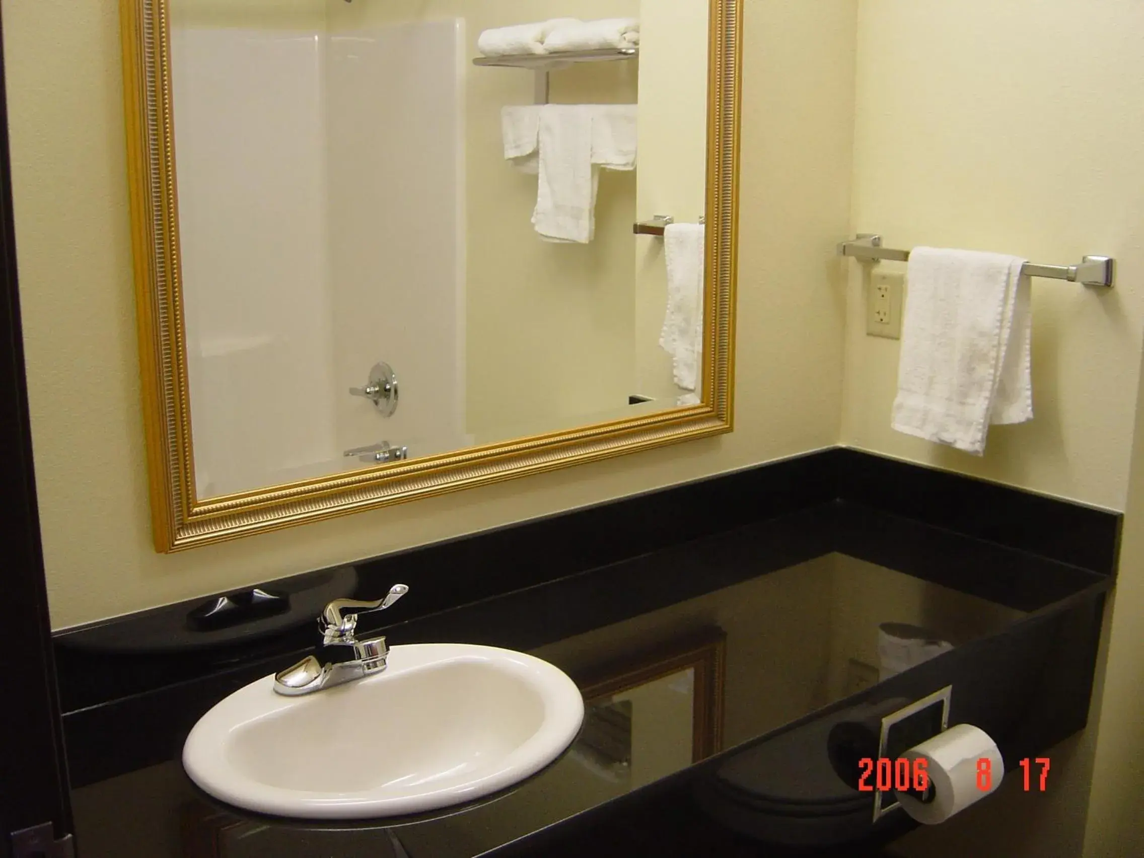 Double Room with Two Double Beds - Non-Smoking in Hometown Inn & Suites Double Room with Two Double Beds - Non-Smoking in Hometown Inn & Suites