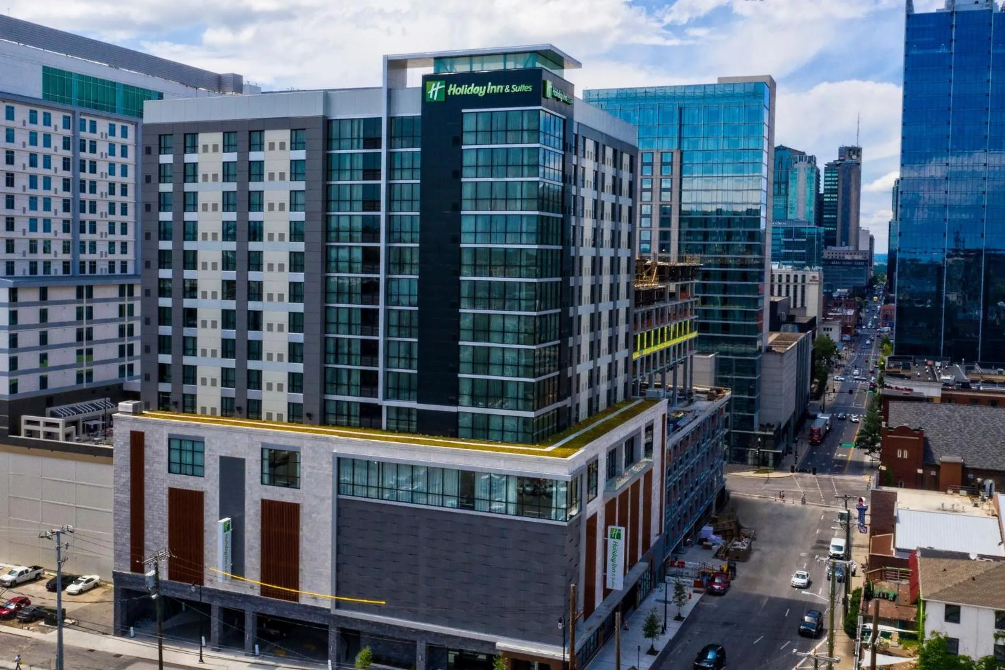 Property building in Holiday Inn & Suites Nashville Downtown Broadway