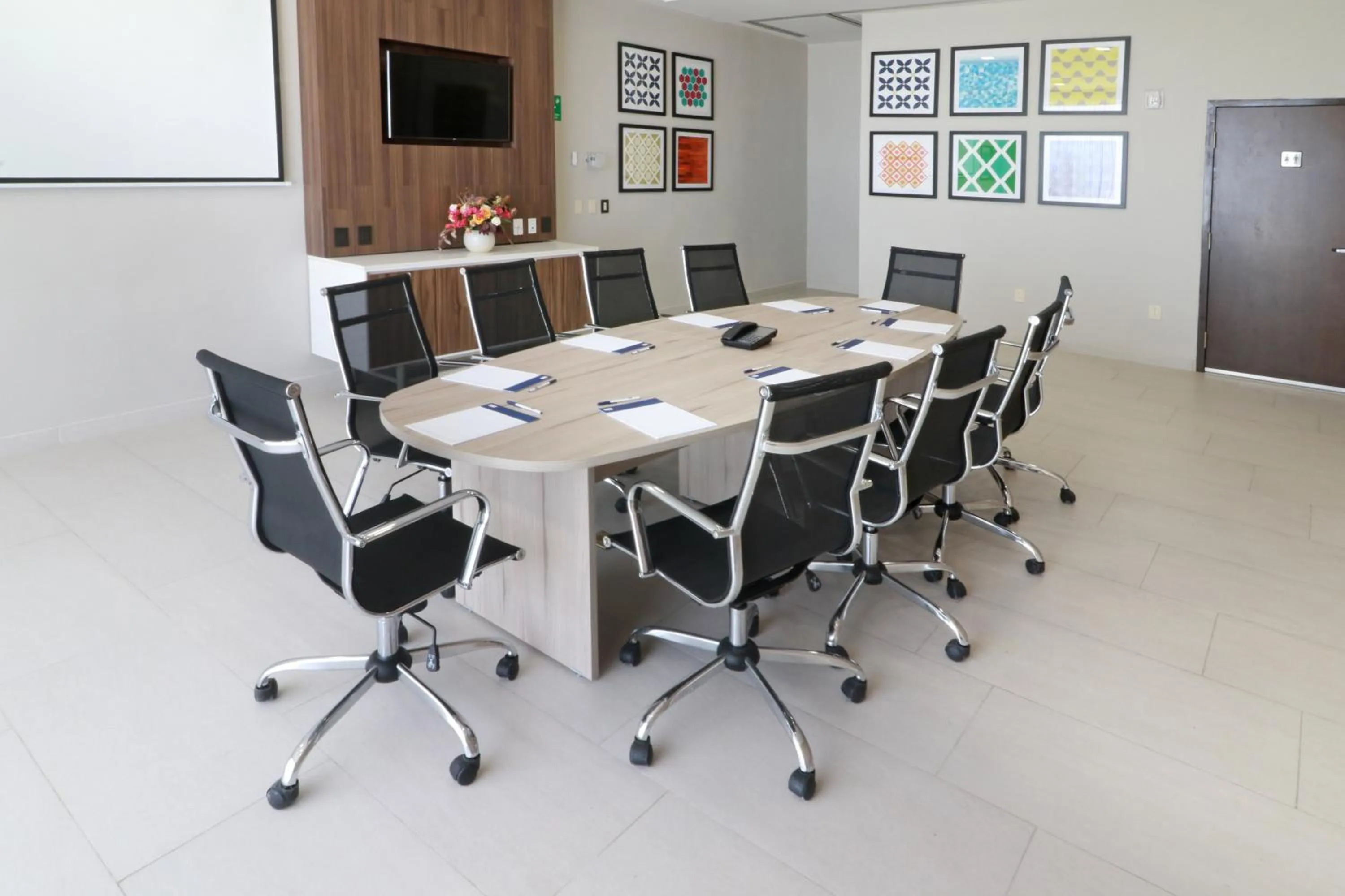 Meeting/conference room in Holiday Inn Express & Suites - Playa del Carmen by IHG