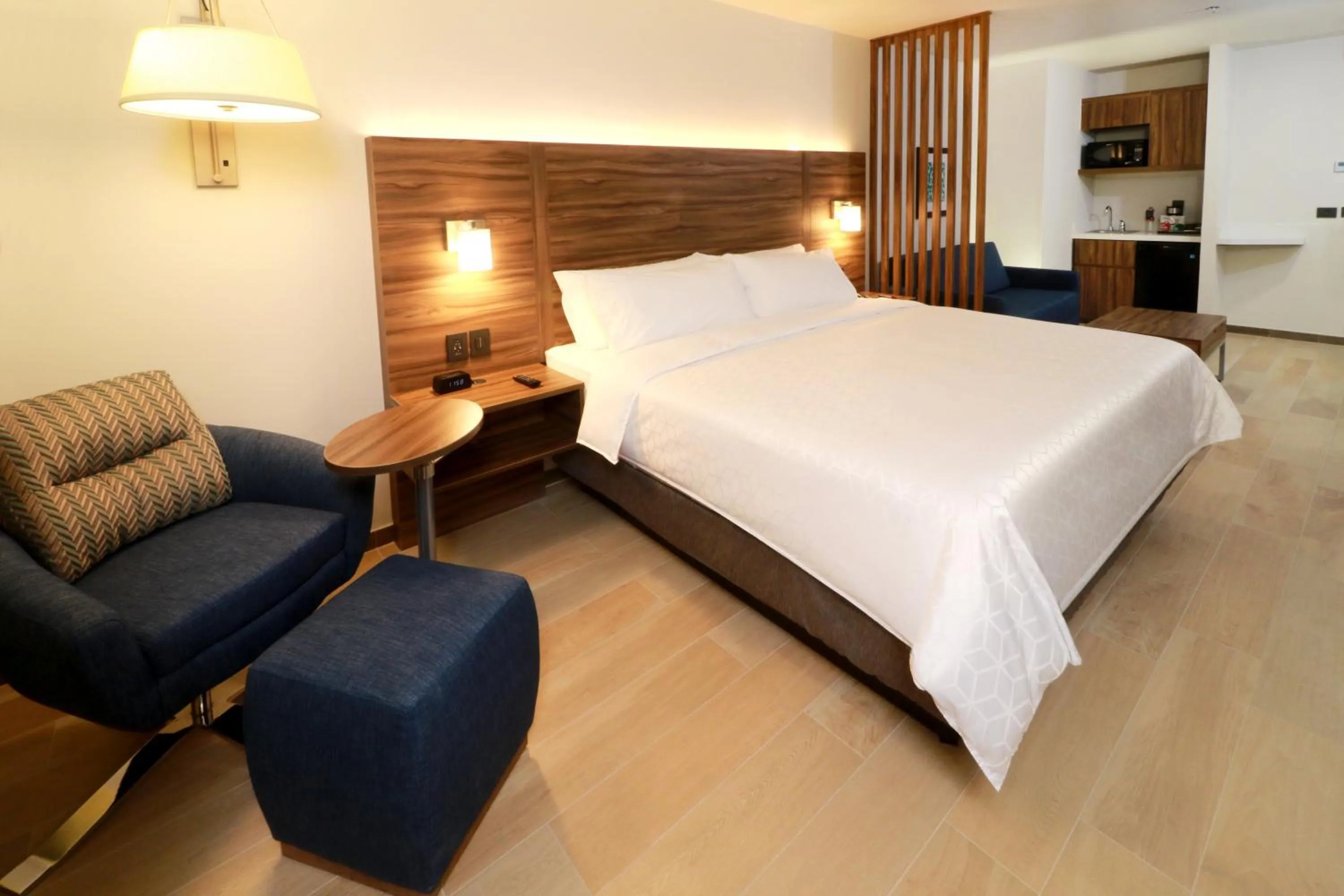 Photo of the whole room, Bed in Holiday Inn Express & Suites - Playa del Carmen by IHG