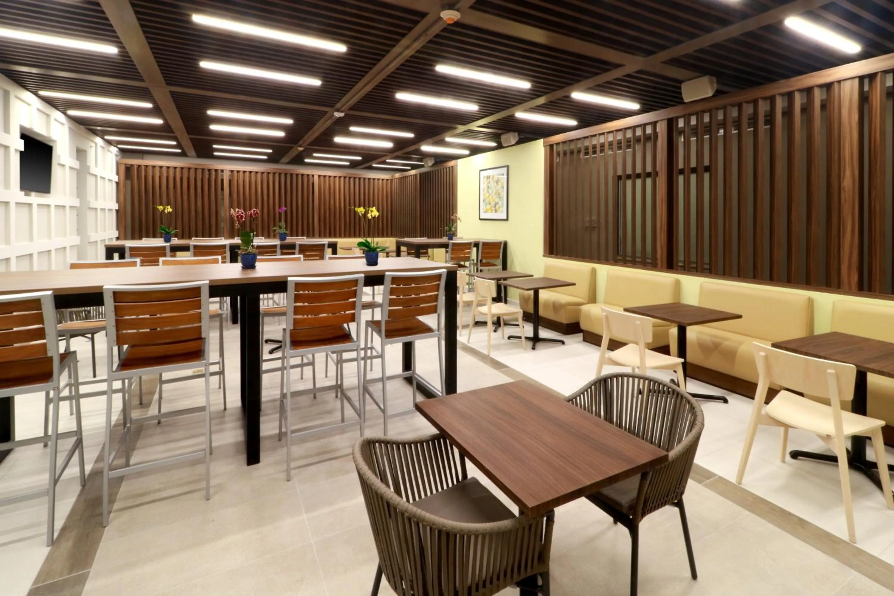 Breakfast in Holiday Inn Express & Suites - Playa del Carmen by IHG