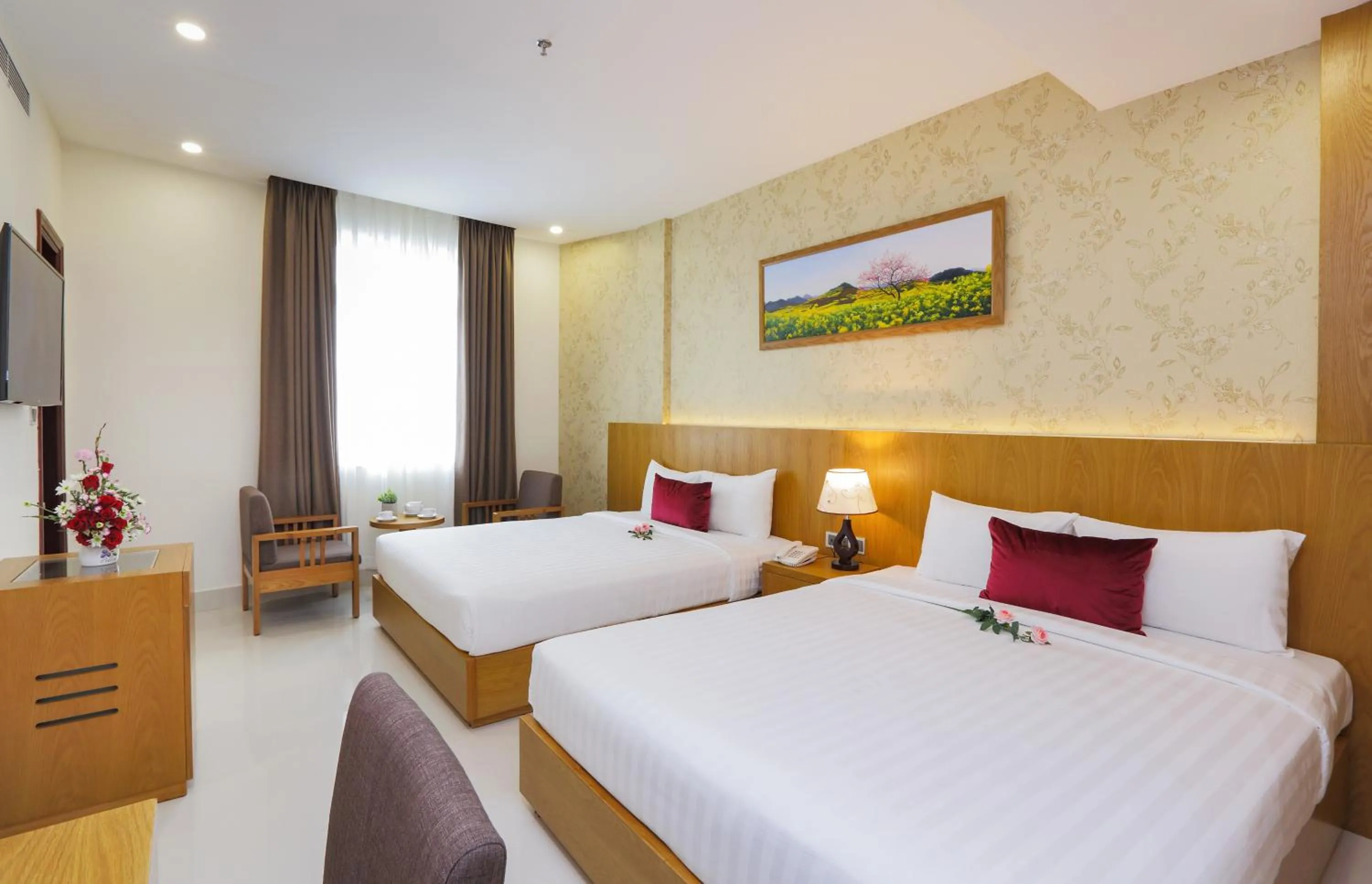 Photo of the whole room, Bed in Golda Hotel