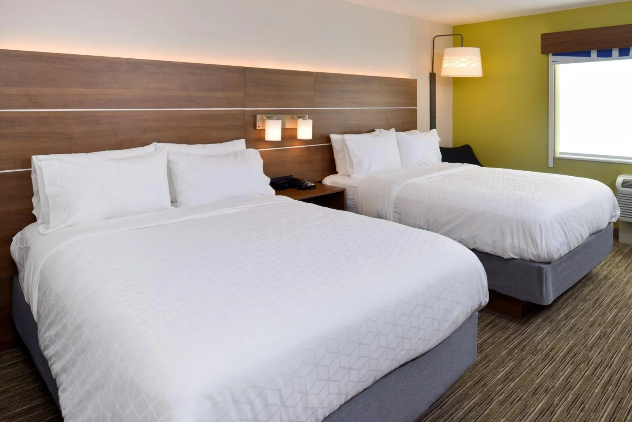 Photo of the whole room, Bed in Holiday Inn Express & Suites - Ottumwa by IHG