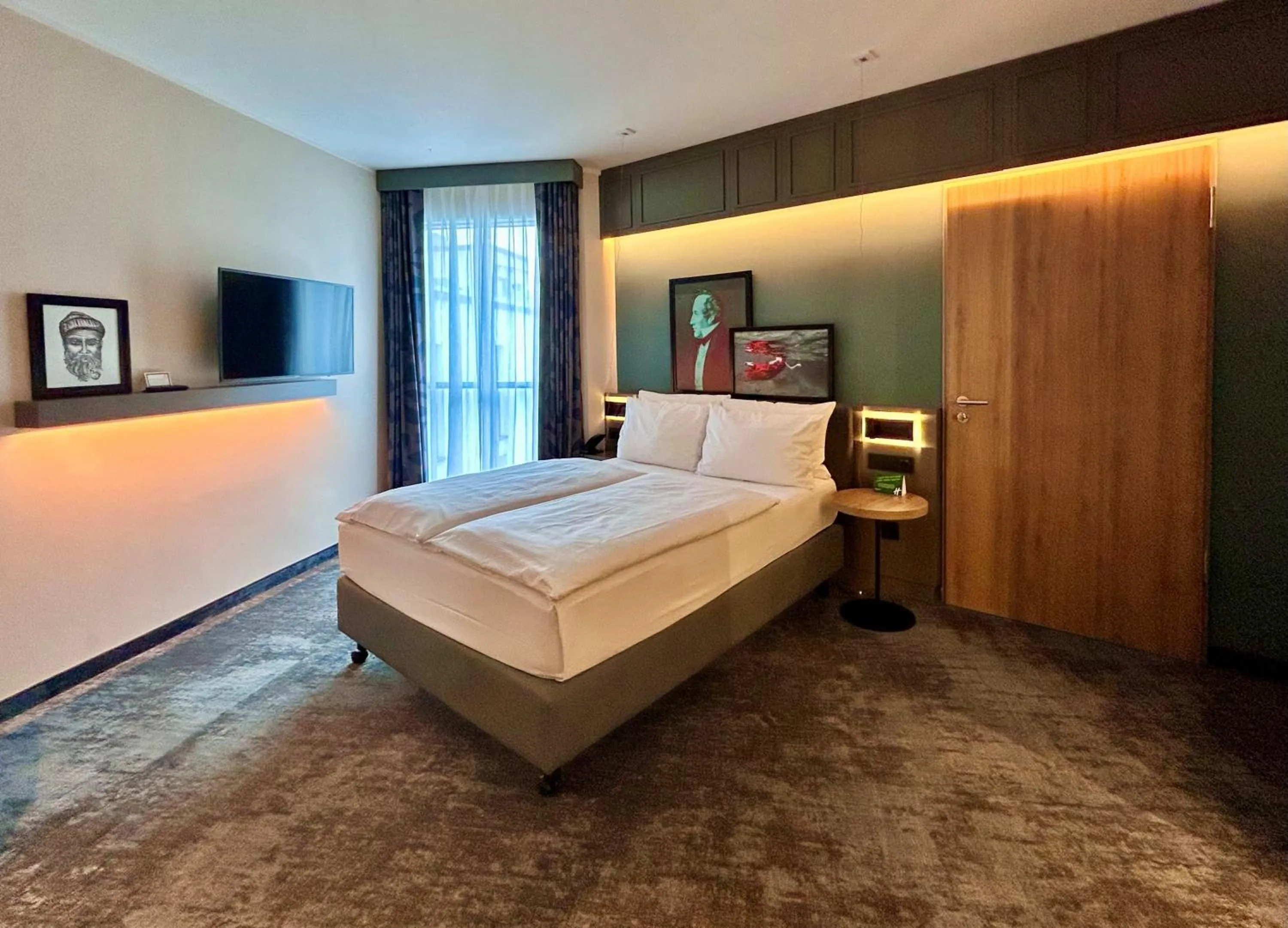 Bed in Holiday Inn - Hamburg - HafenCity by IHG