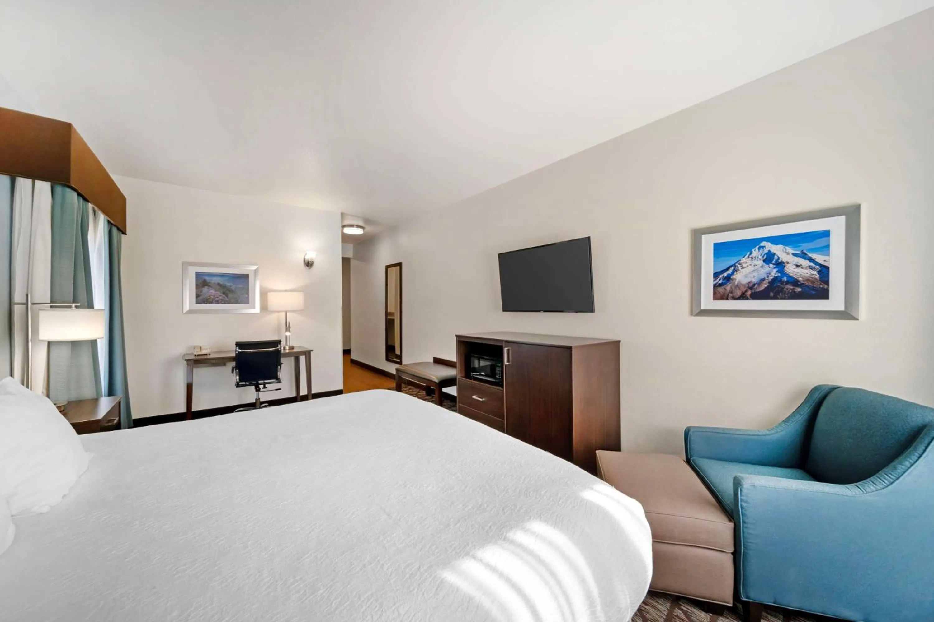 Bedroom, Bed in Best Western Crater Lake Highway White City/Medford