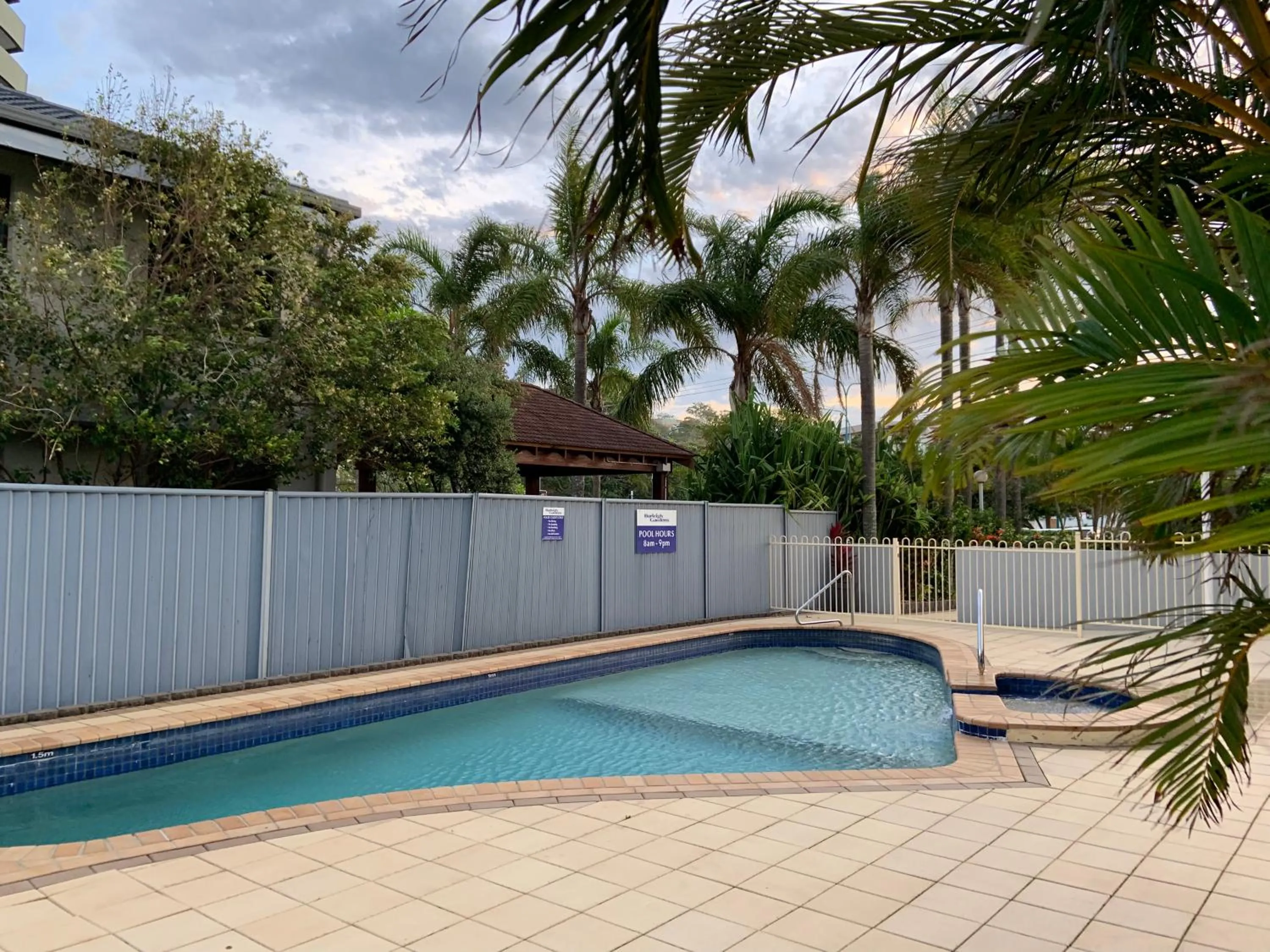 Burleigh Gardens North Hi-Rise Holiday Apartments