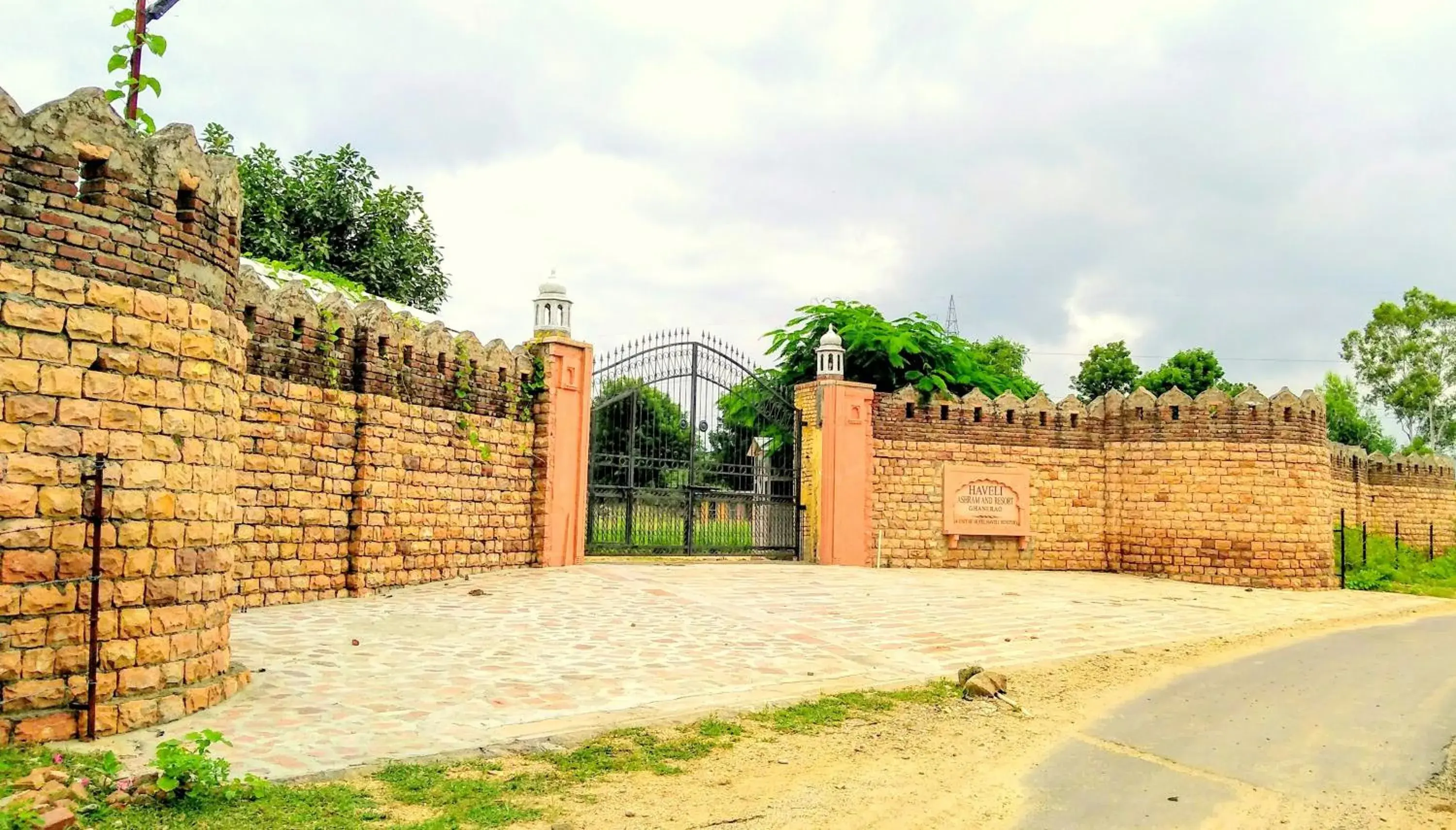 Haveli Expedition & Resort Haveli Expedition & Resort