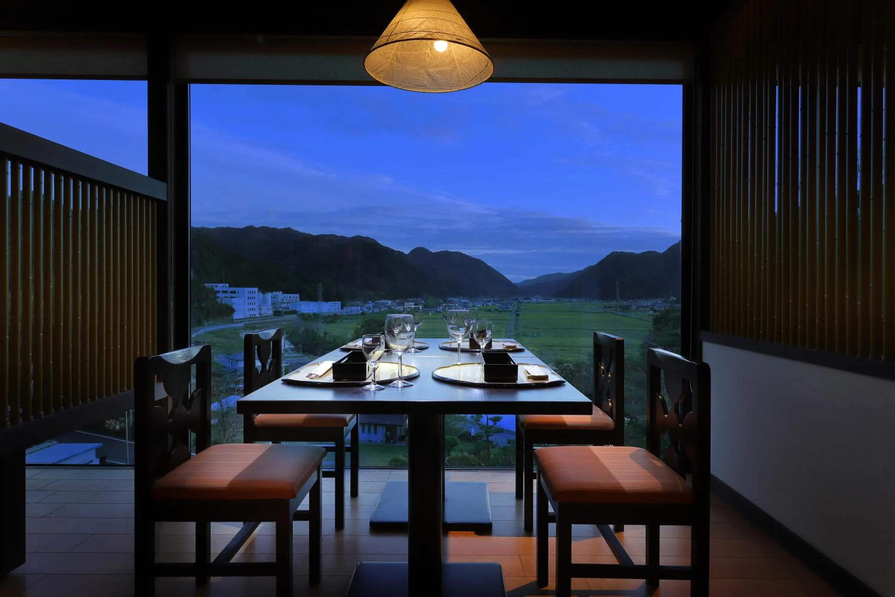 Restaurant/places to eat in Yumenoi