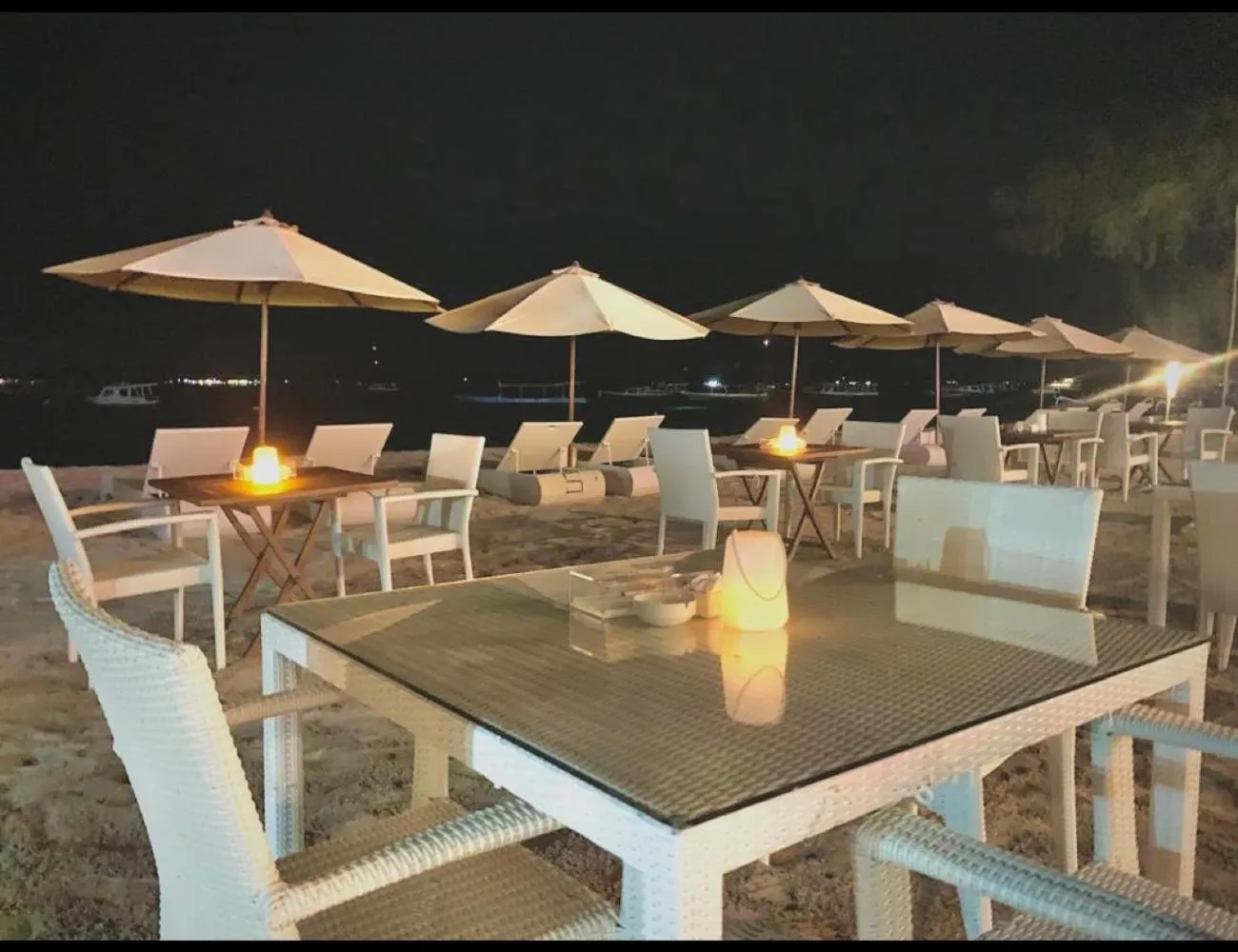 Night in Laguna Gili