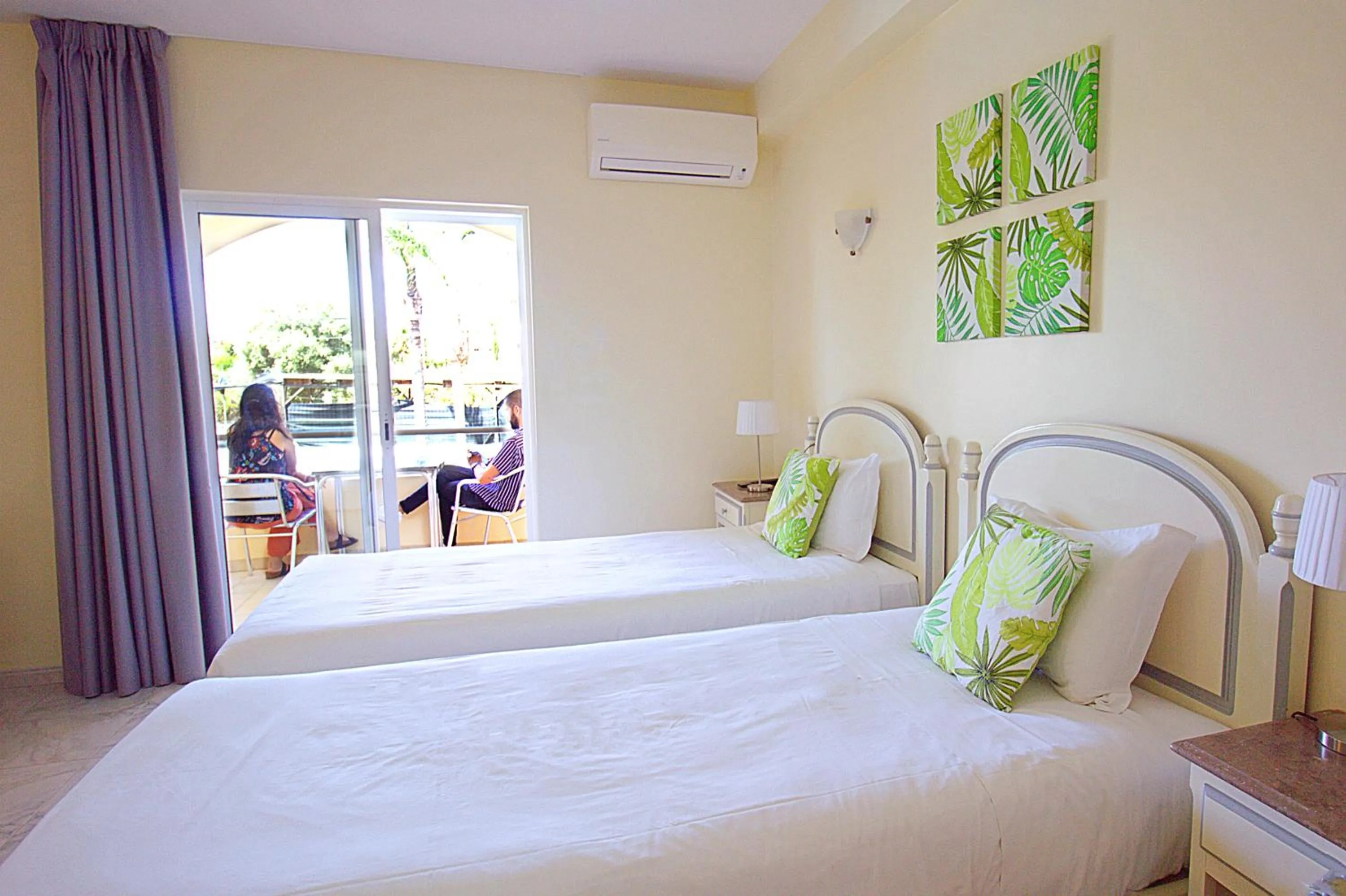 Bed in WOT Algarve Soul