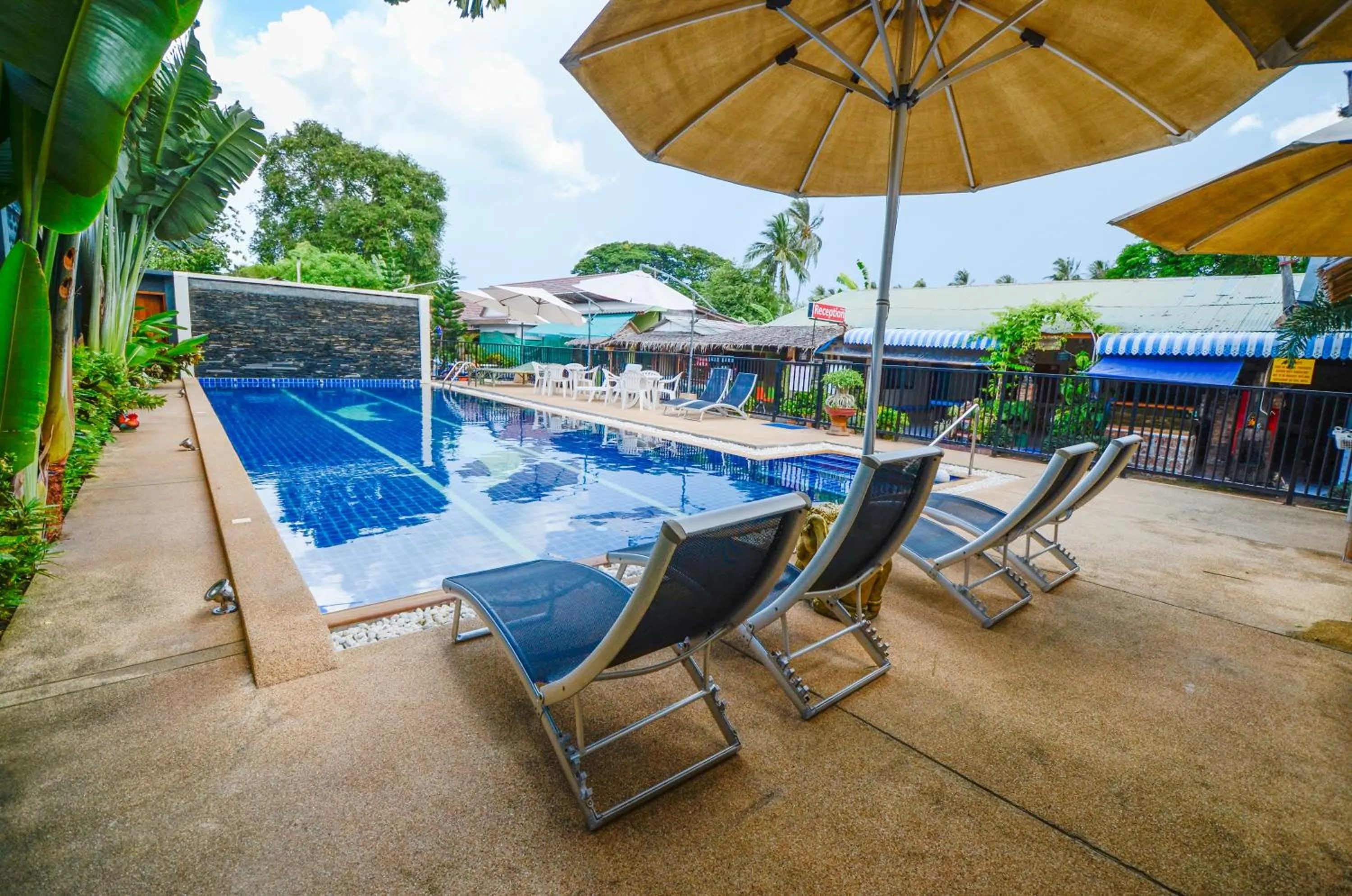 Swimming pool in Nid's Bungalows