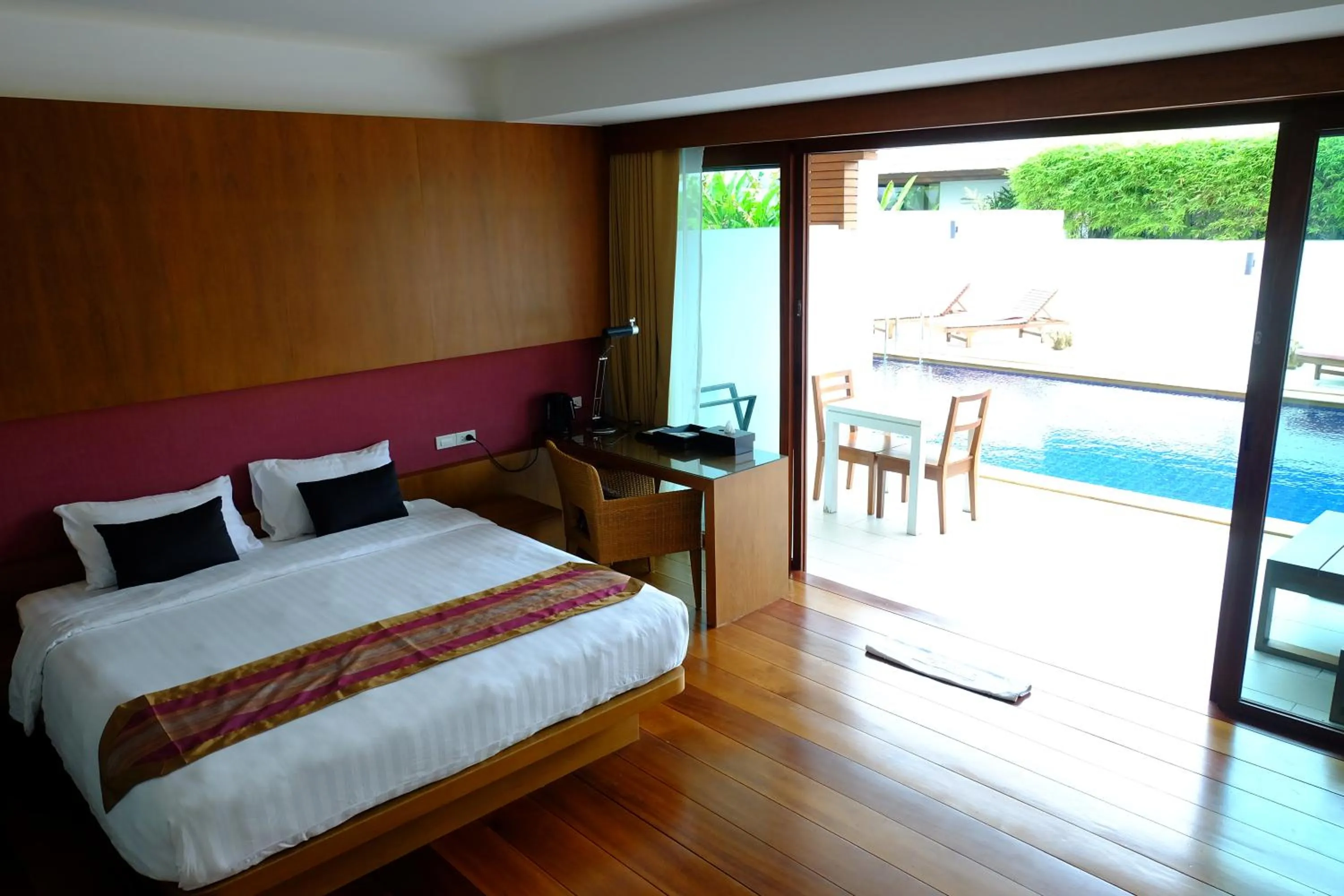 Photo of the whole room, Bed in Samui Mekkala Seaview