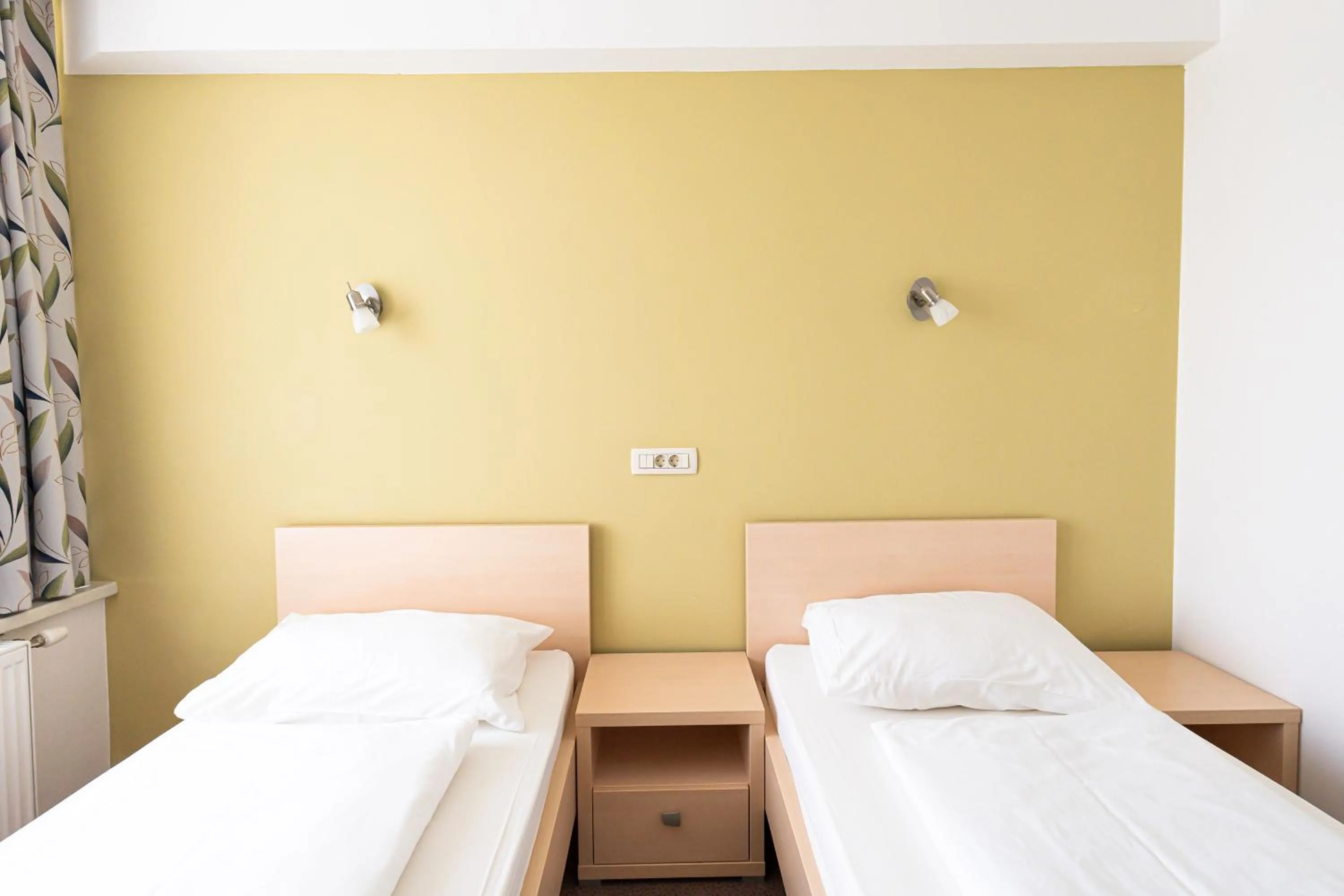 Twin Room with Balcony - single occupancy in Grajski Dvor