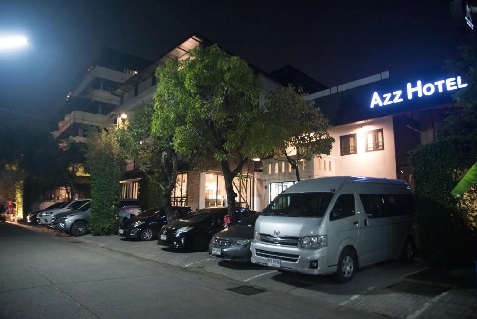Azz Hotel