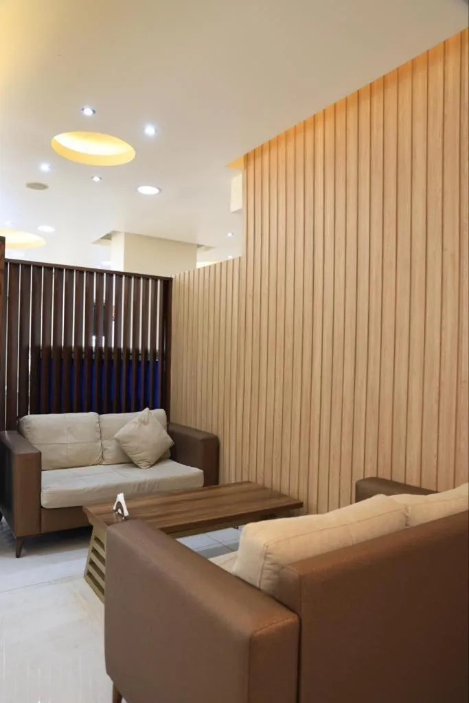 Restaurant/places to eat in Orient Prince Hotel