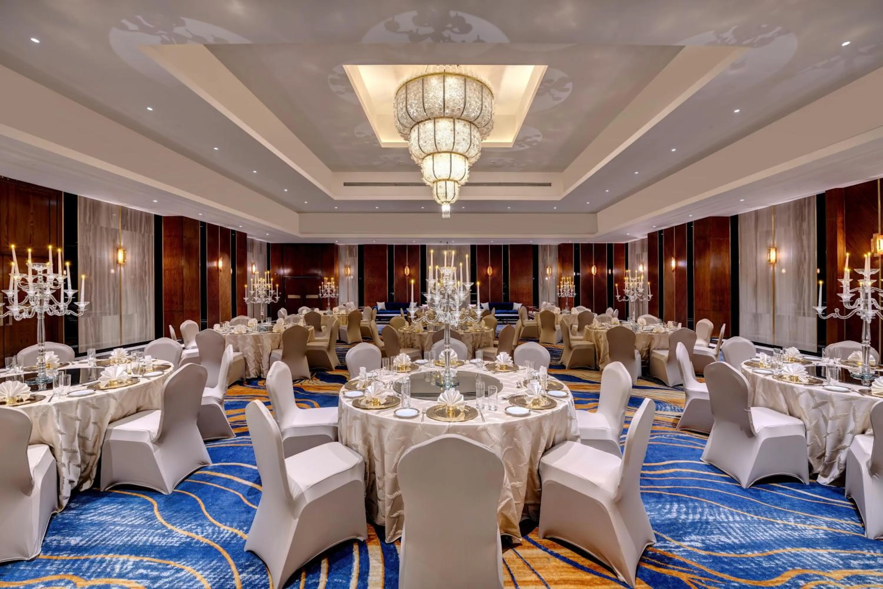 Restaurant/places to eat in Islamabad Marriott Hotel