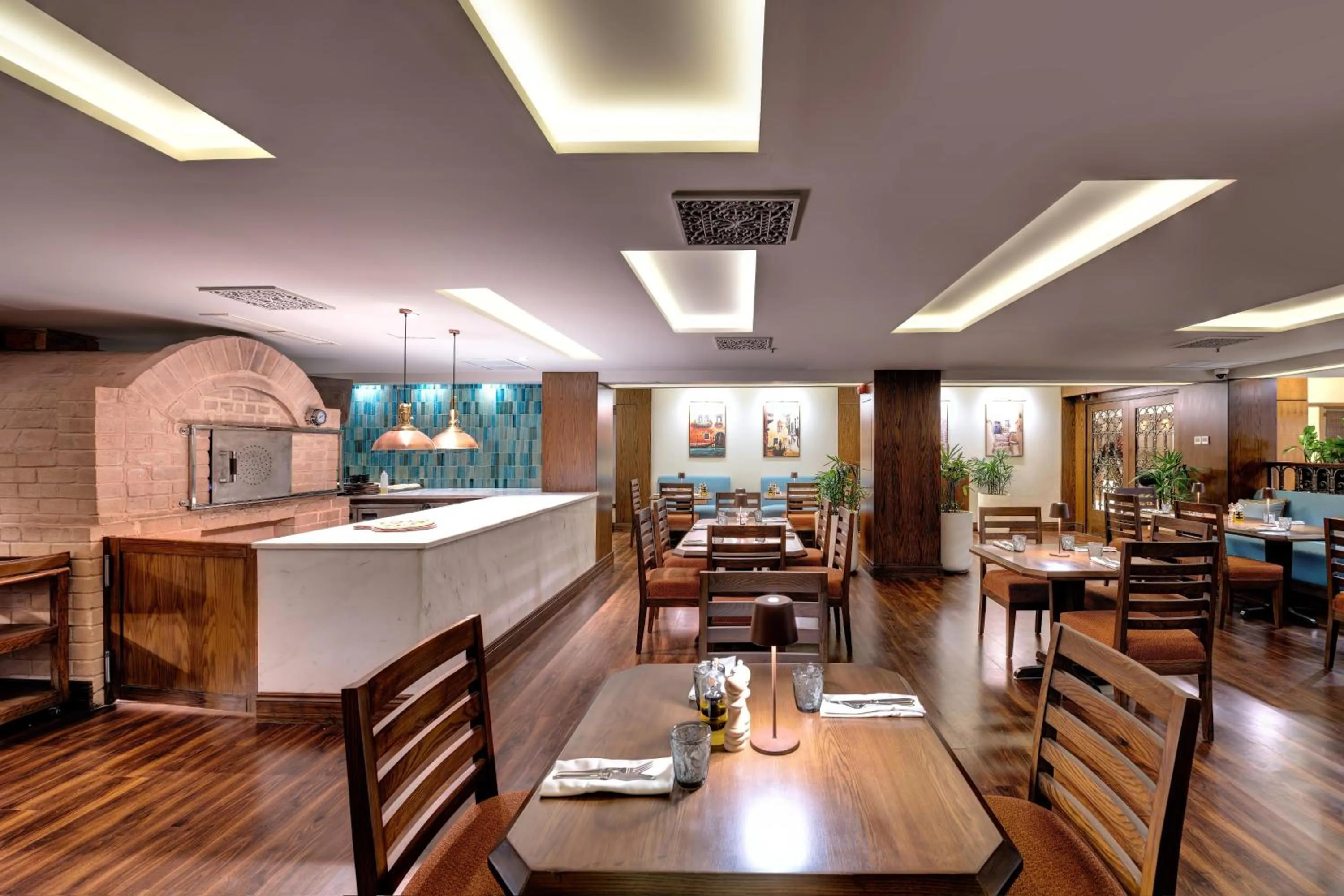 Restaurant/places to eat in Islamabad Marriott Hotel