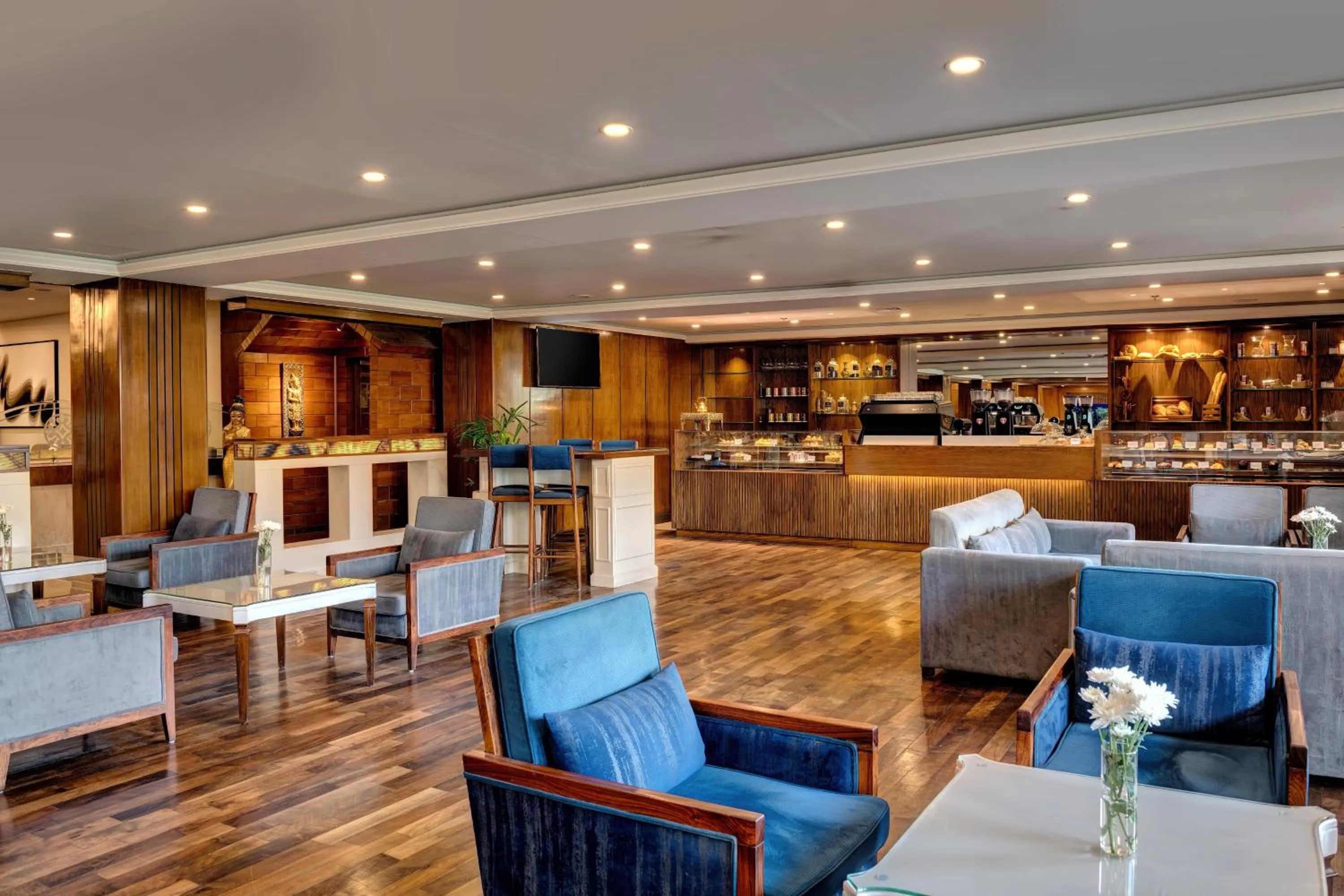 Restaurant/places to eat in Islamabad Marriott Hotel