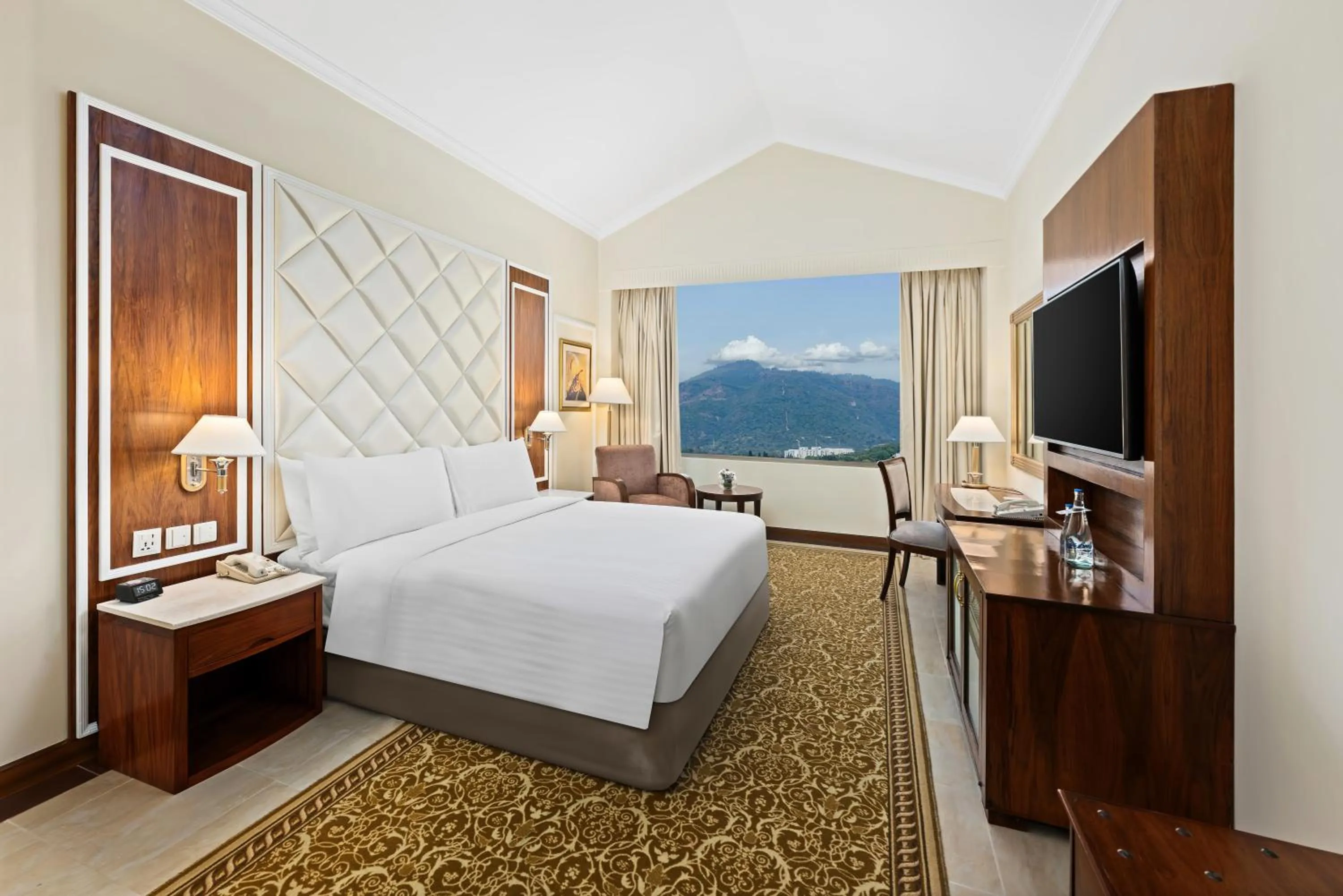 View (from property/room), Bed in Islamabad Marriott Hotel