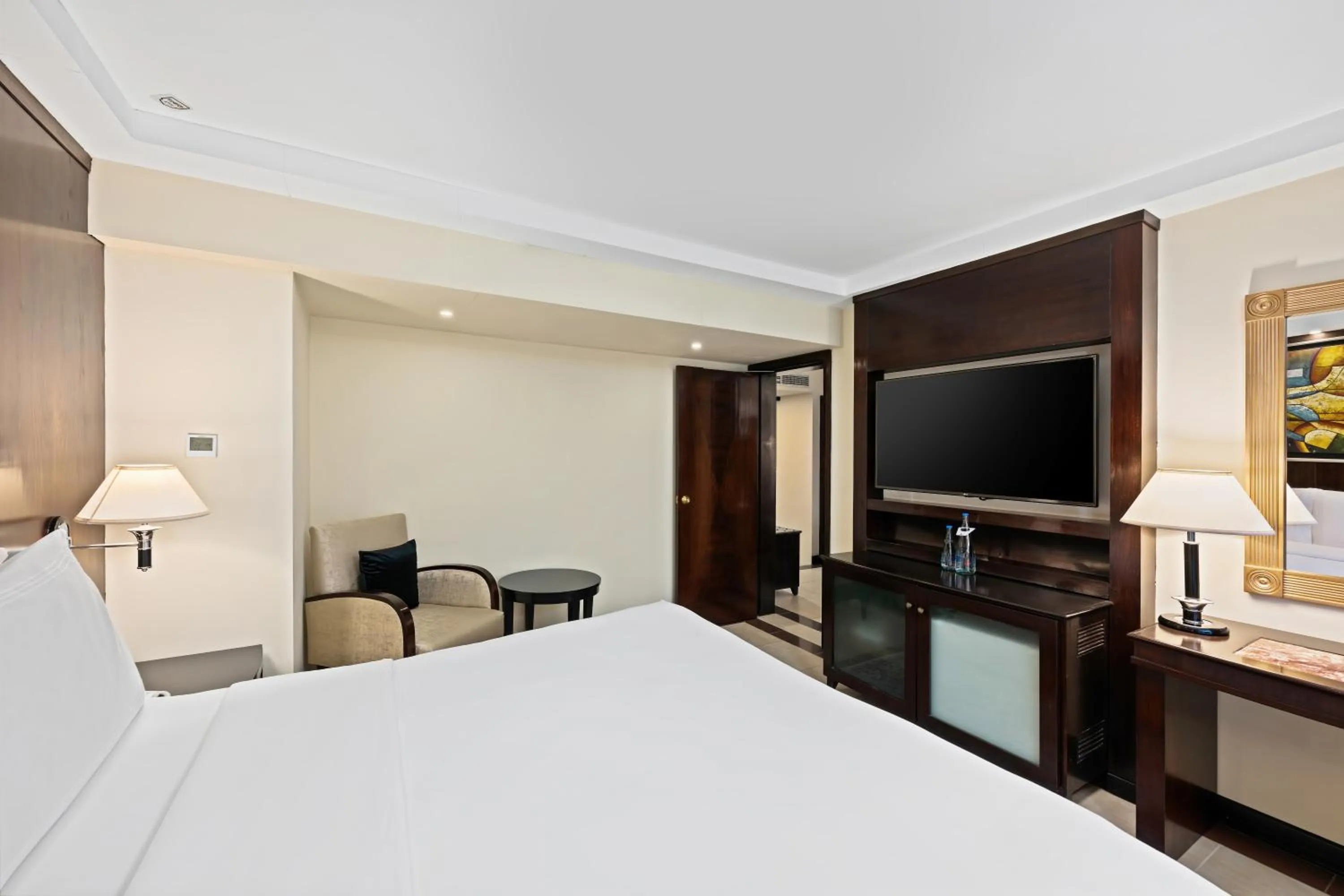 View (from property/room), Bed in Islamabad Marriott Hotel