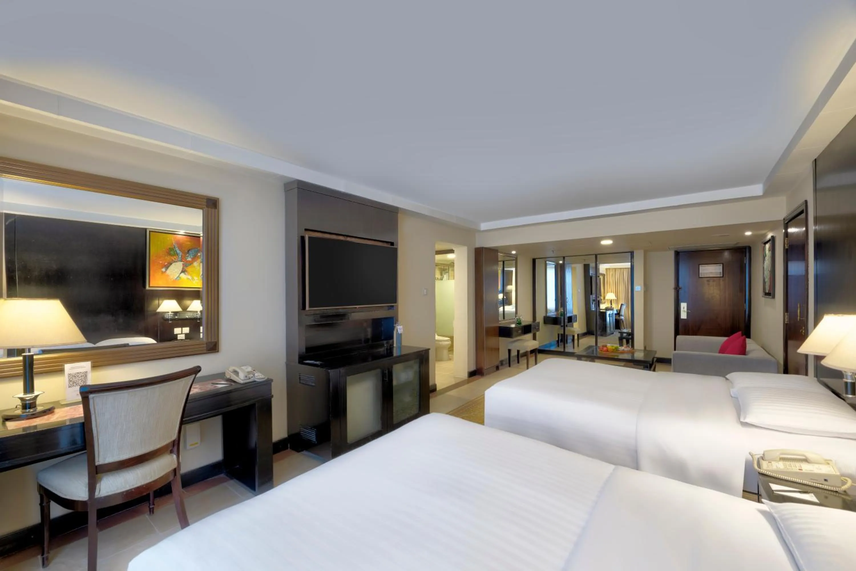 Bed in Islamabad Marriott Hotel