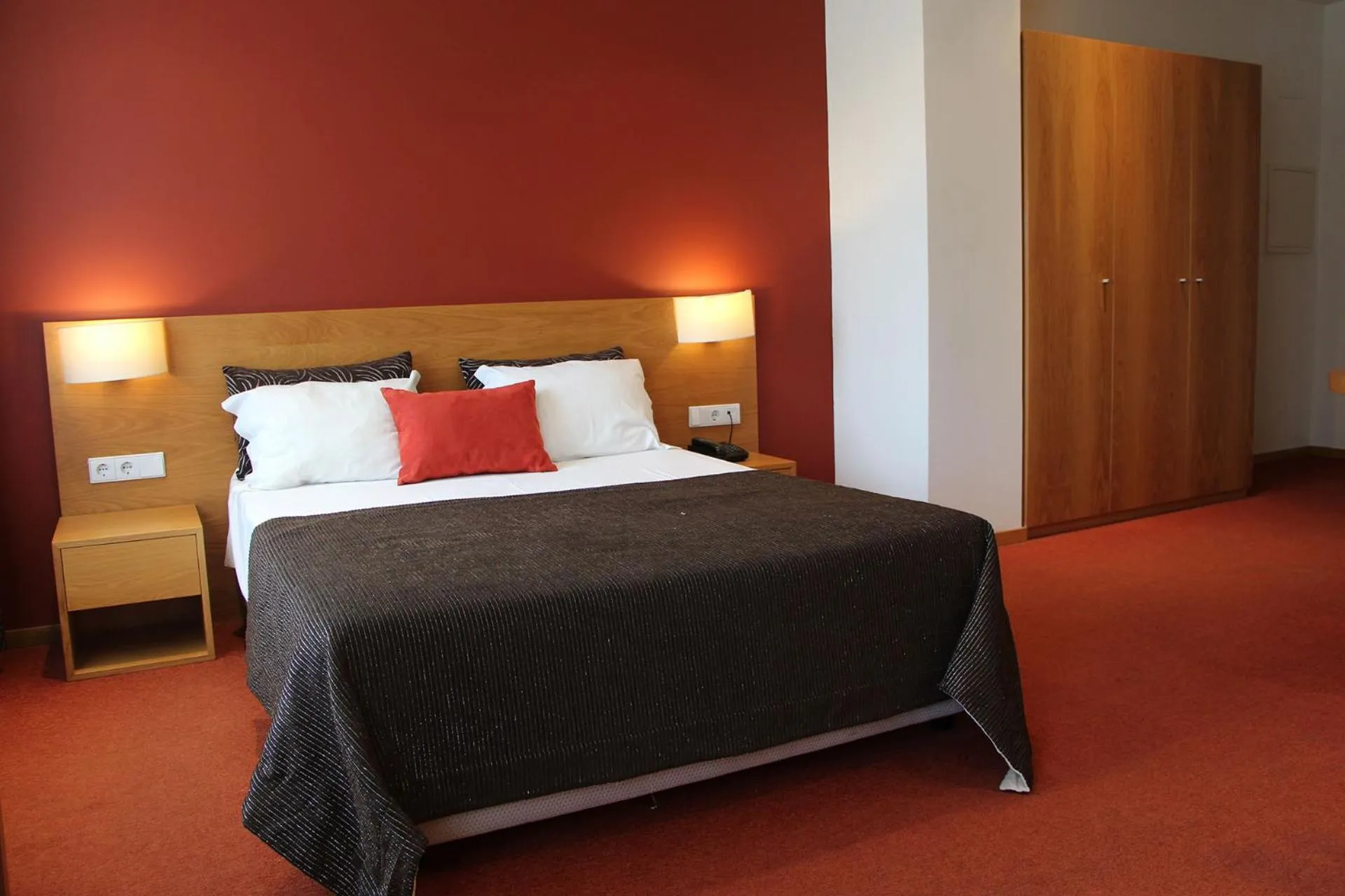 Bedroom, Bed in Paredes Hotel Apartamento