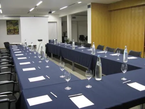 Business facilities in Paredes Hotel Apartamento