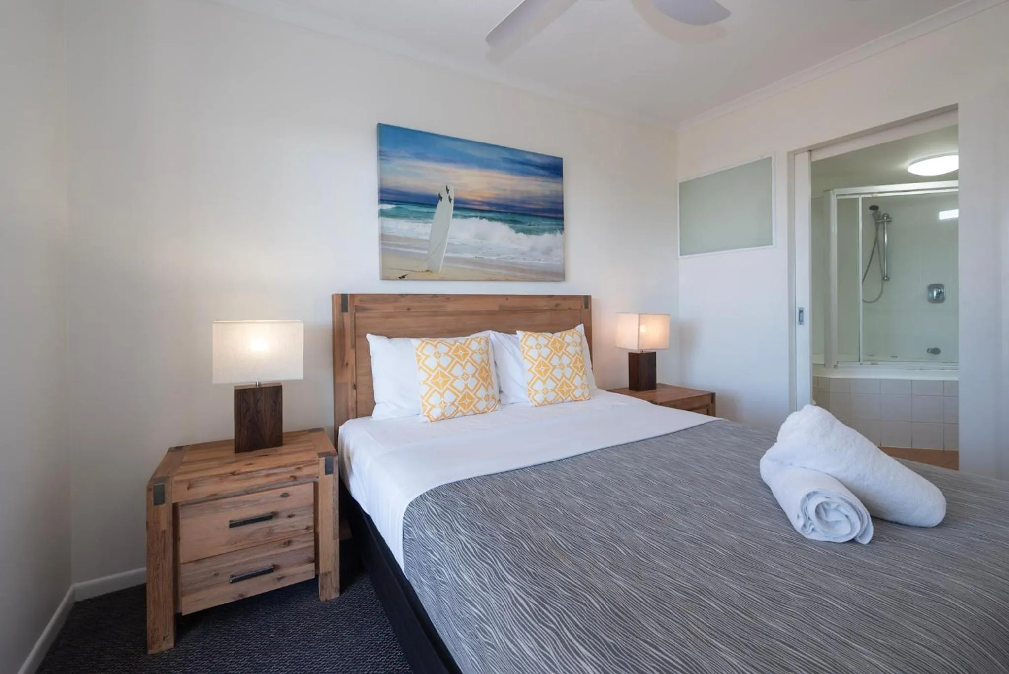 Bedroom, Bed in Endless Summer Resort