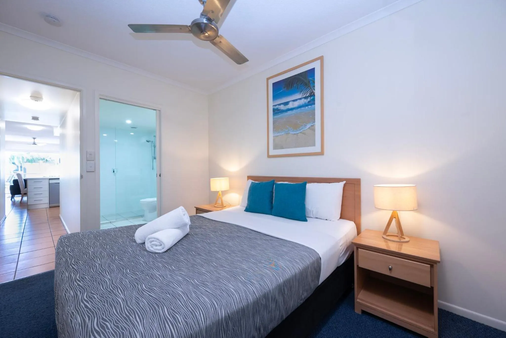 Bedroom, Bed in Endless Summer Resort