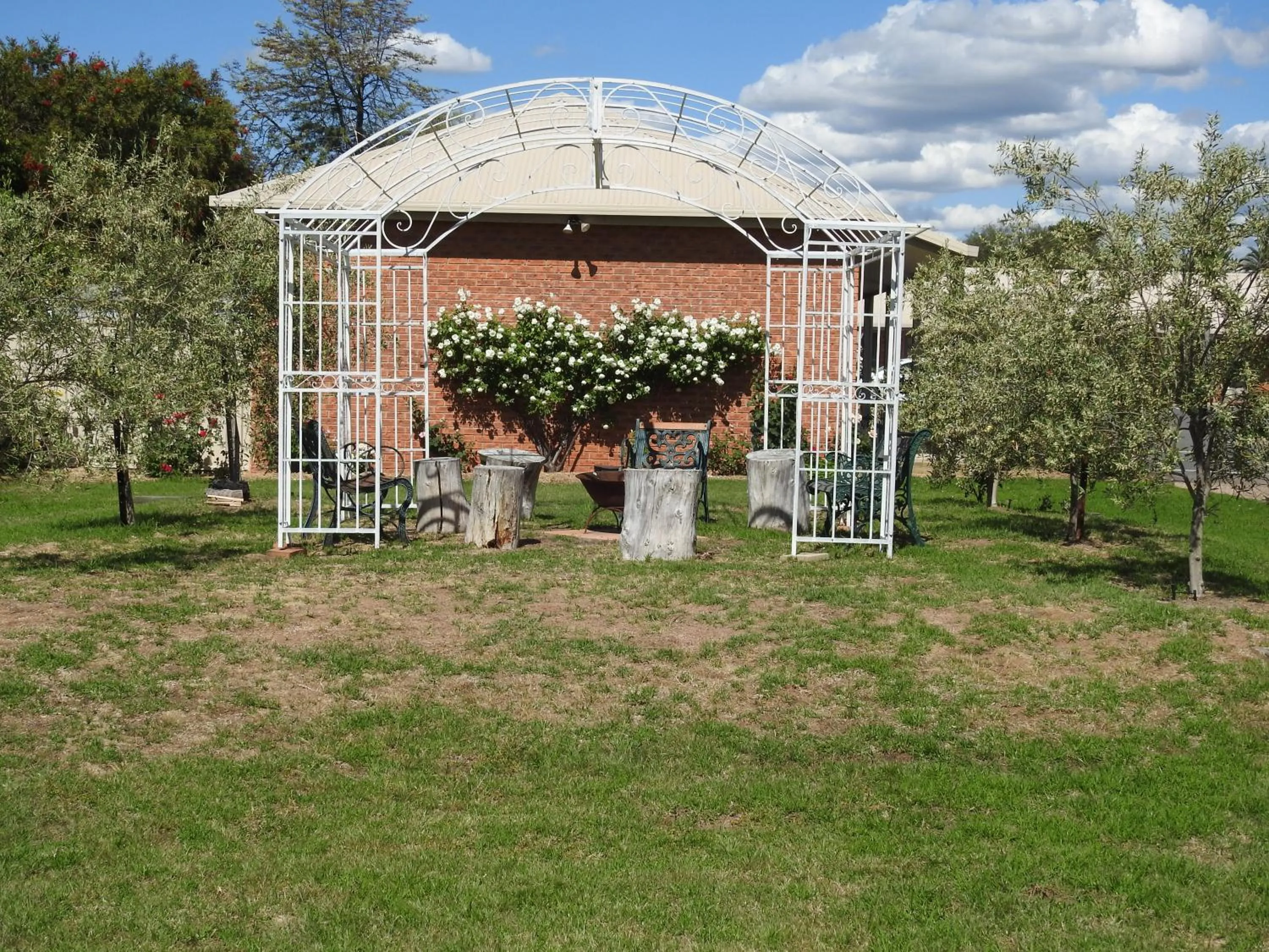 Wine Village Motor Inn