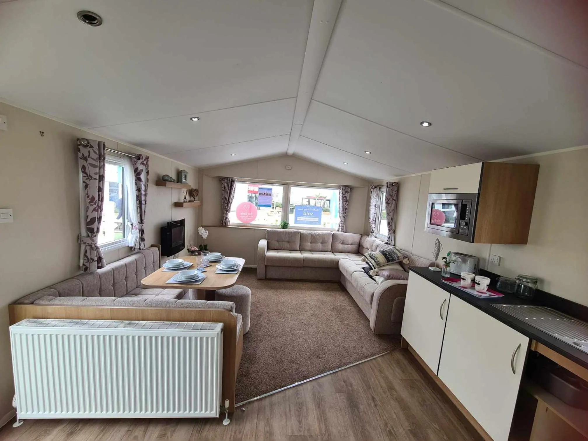 Happy Days Caravan 90 Primrose Field Primrose Valley