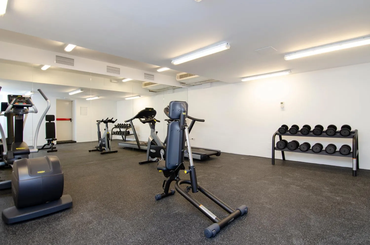 Fitness centre/facilities in Hoom Apartments Juan Bravo