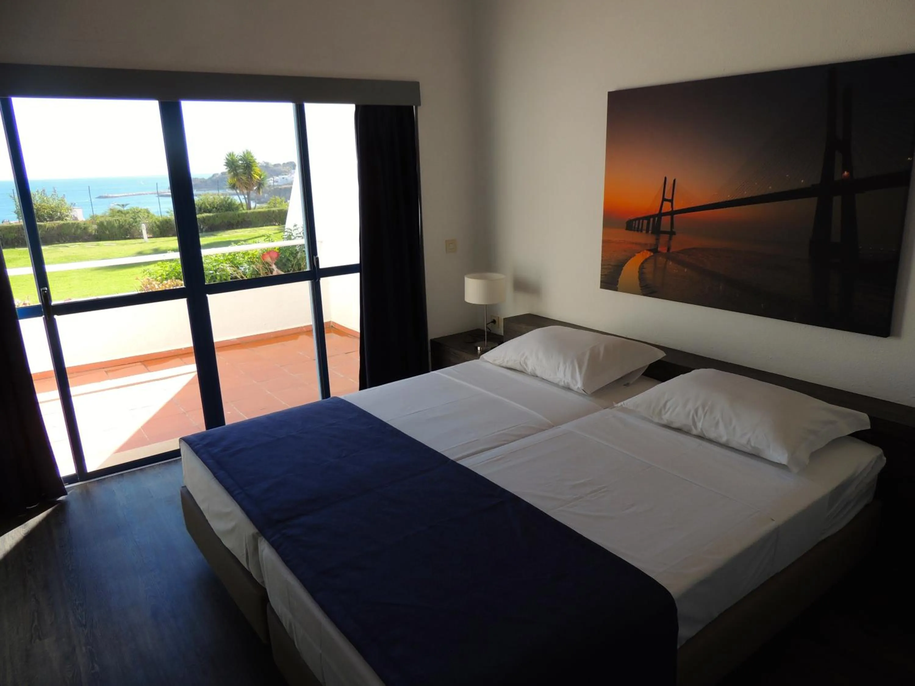 Day, Bed in Almar Hotel Apartamento