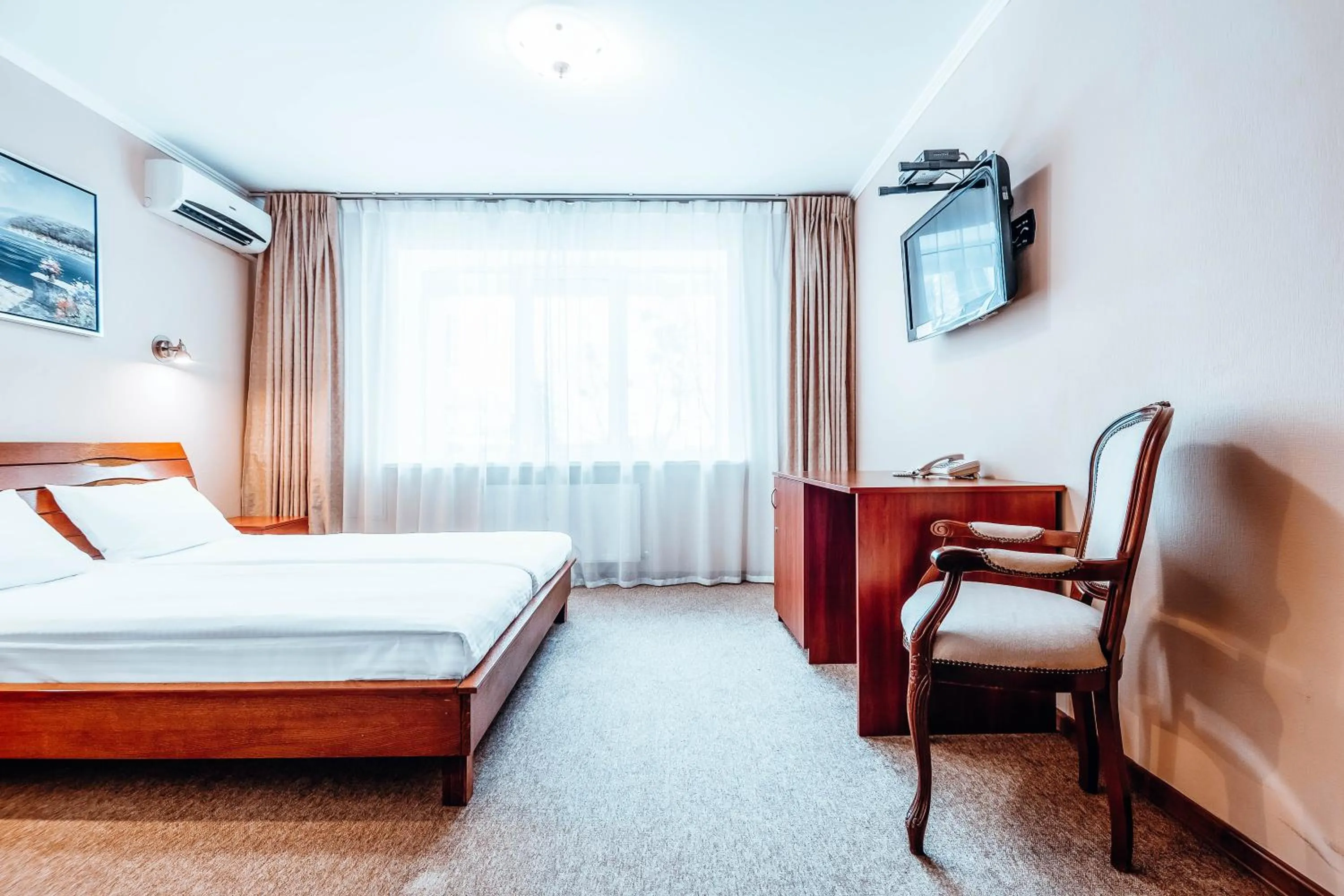 Bed in Black Sea Hotel Kyiv