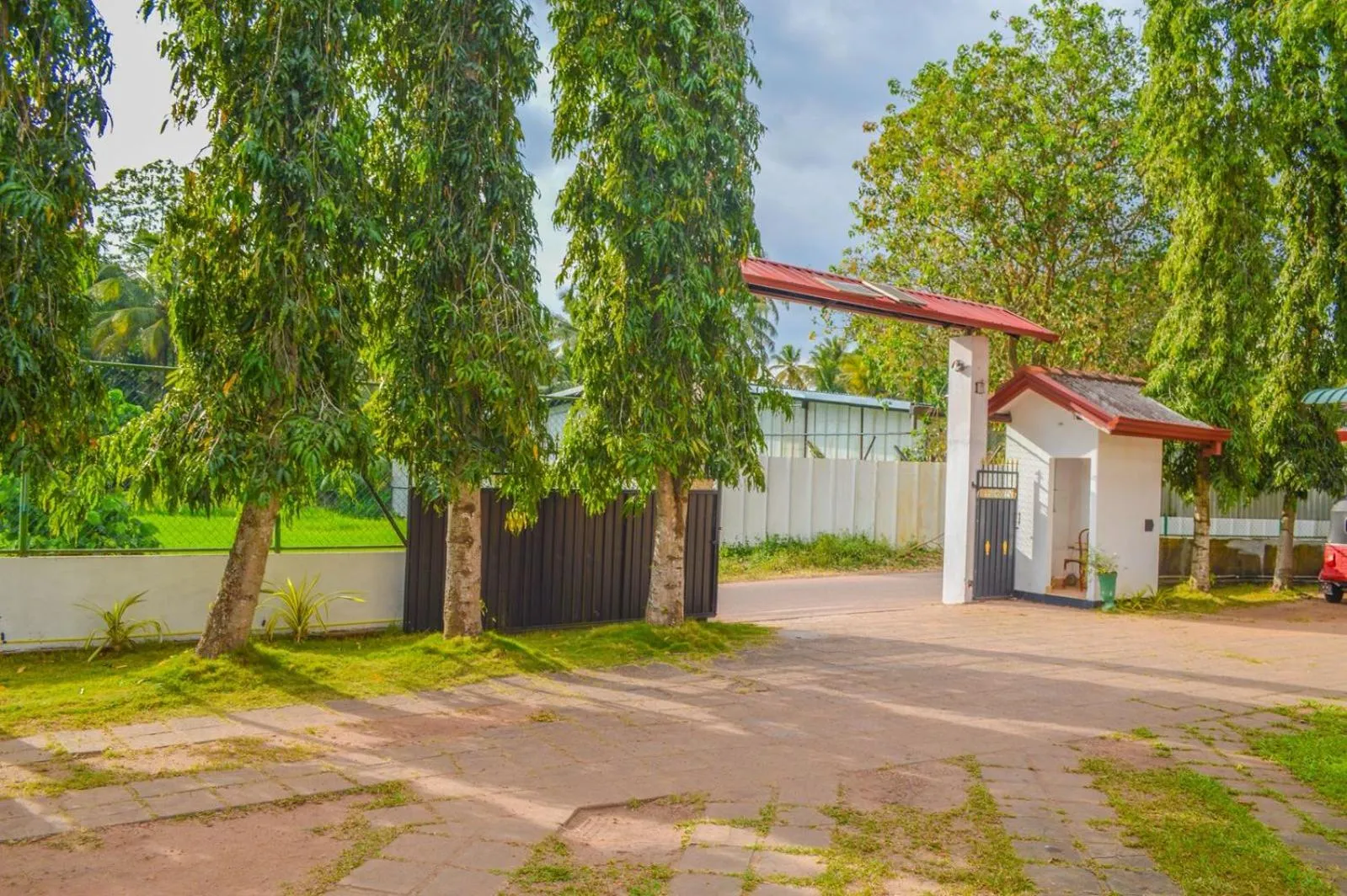 Property building in Airport Green View Hotel Katunayake