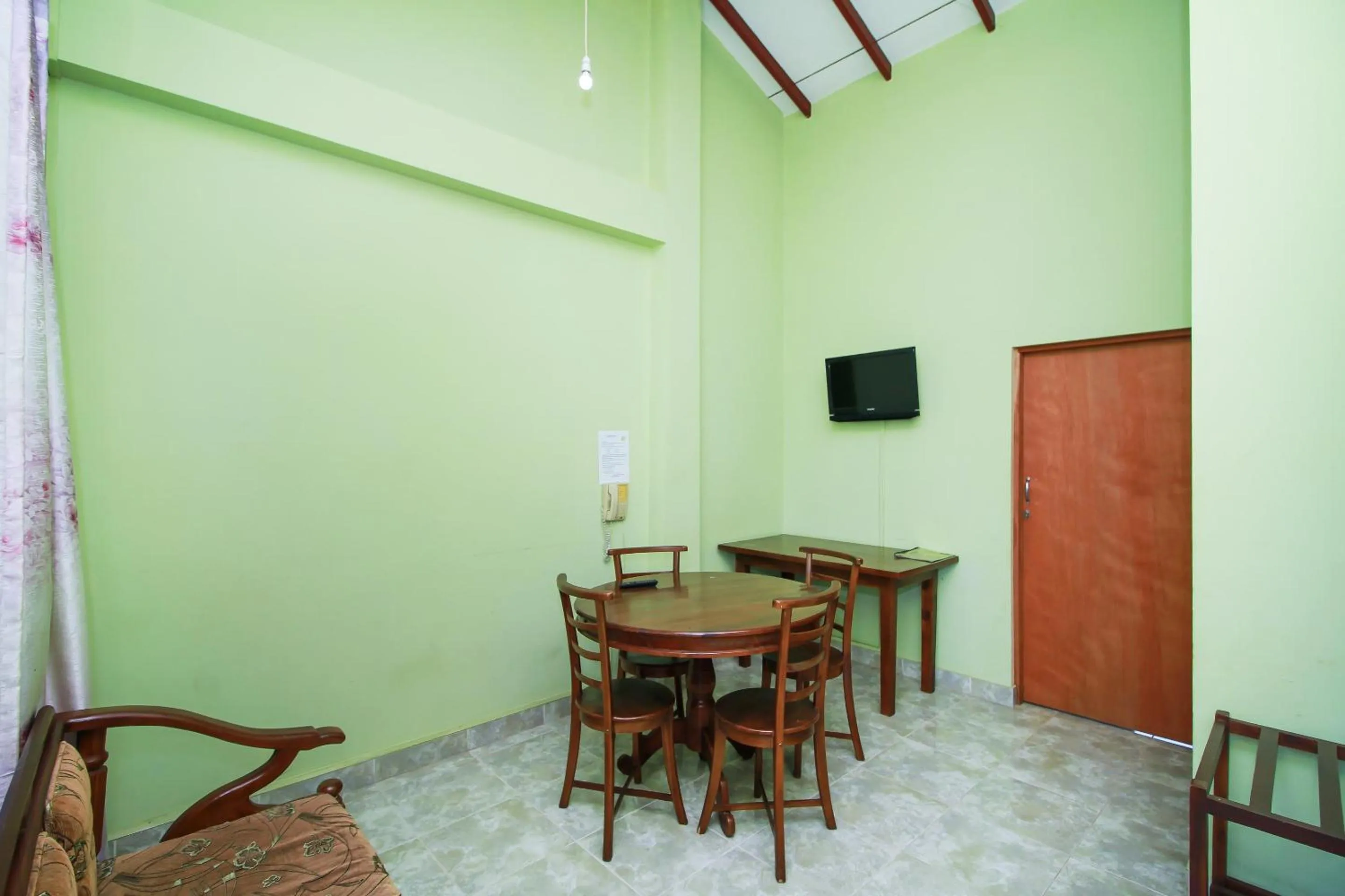 Bedroom in Airport Green View Resort